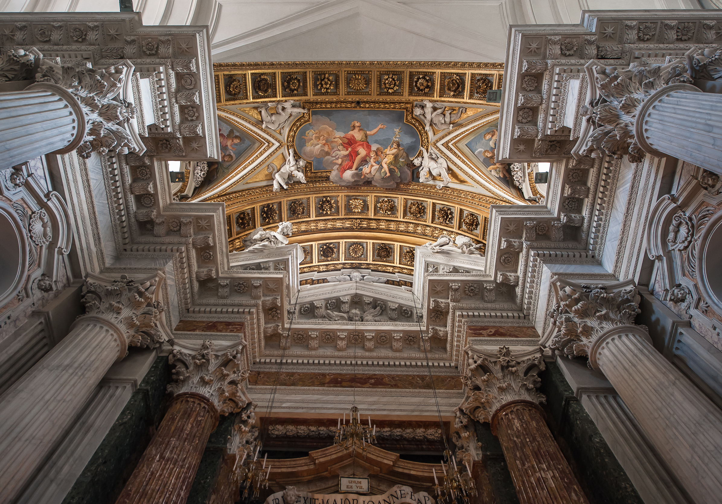 Roma-Interior Santa Maria in Campitelli