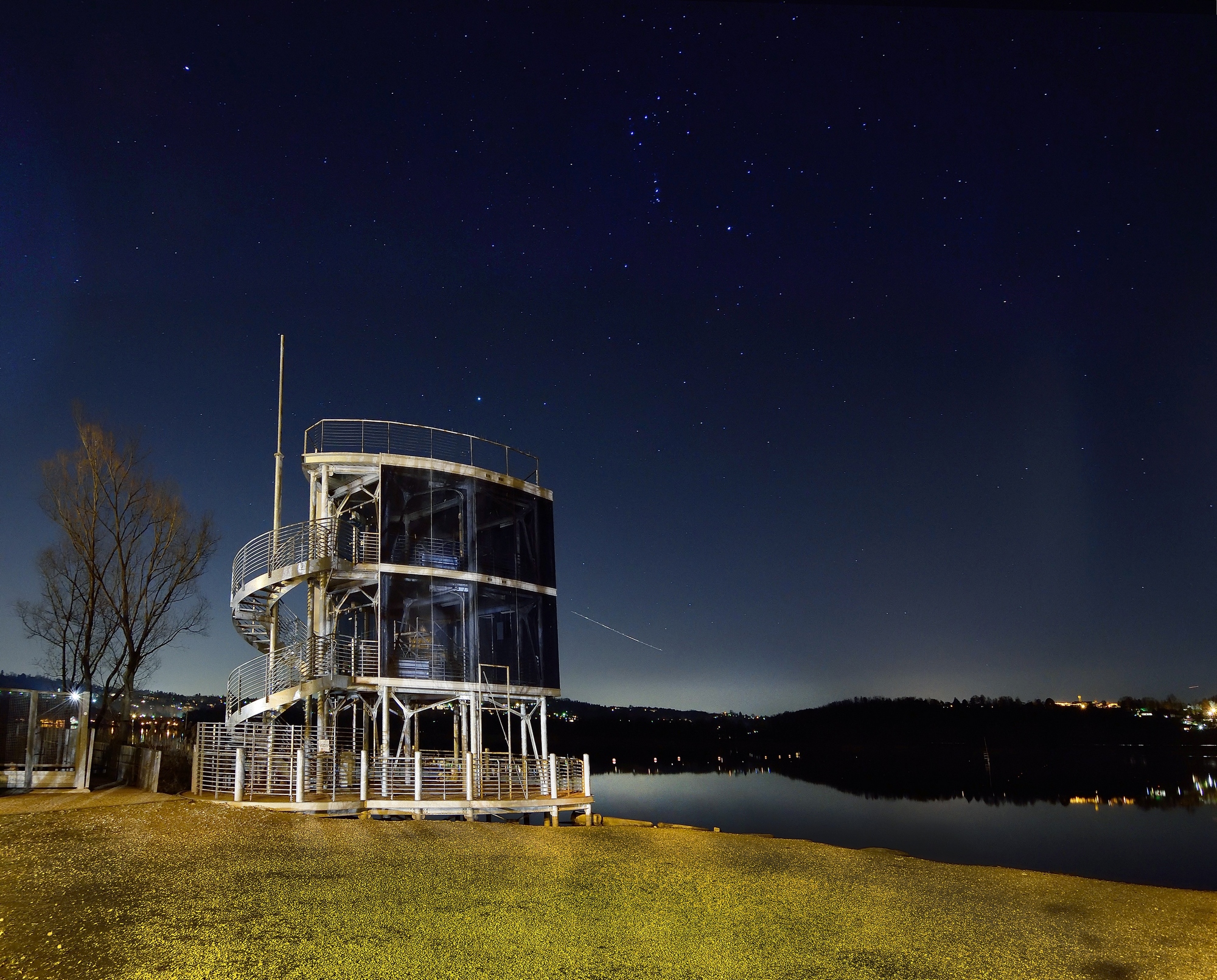 it seems un'astornave