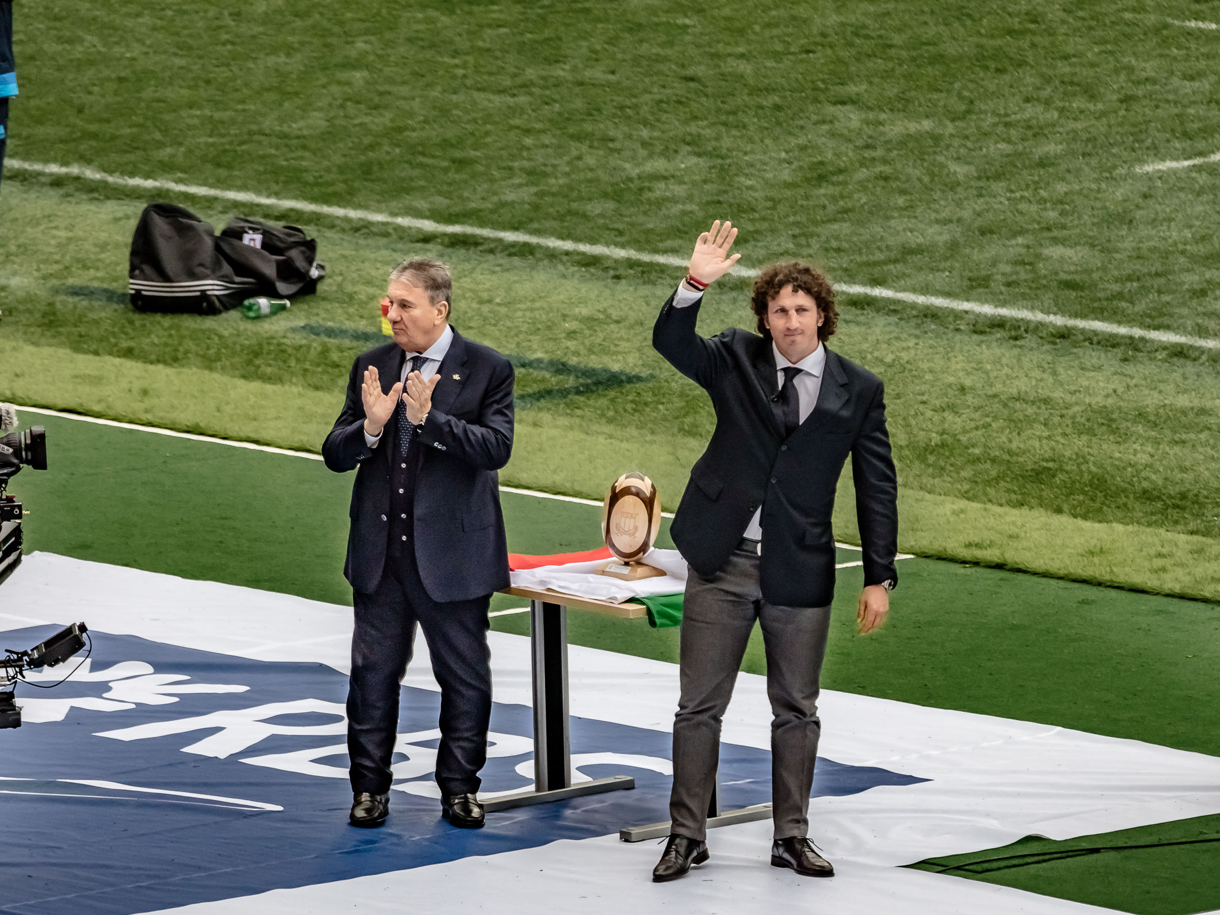 Mauro Bergamasco ringrazia i tifosi