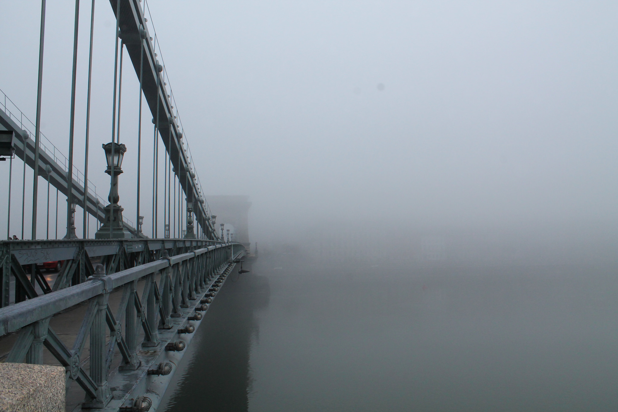 Budapest -Ponte in the fog