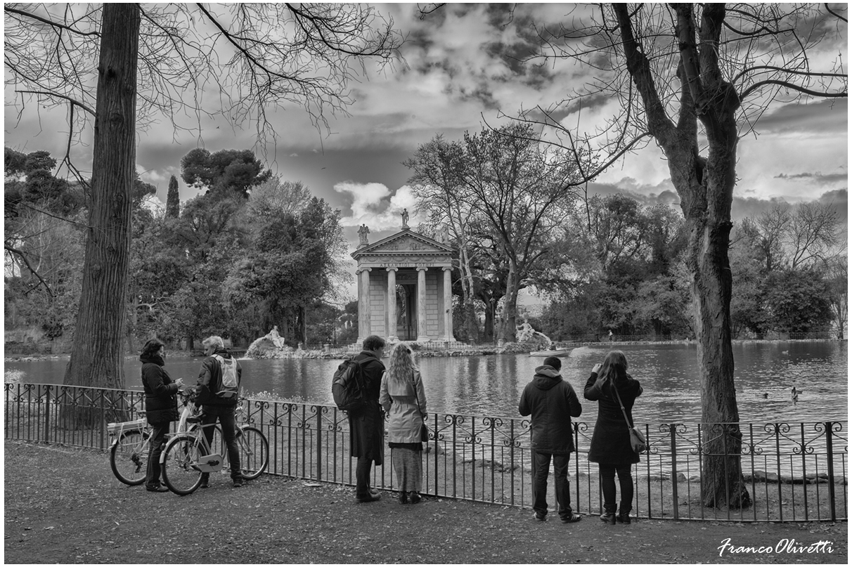 Coppie al Laghetto di Villa Borghese