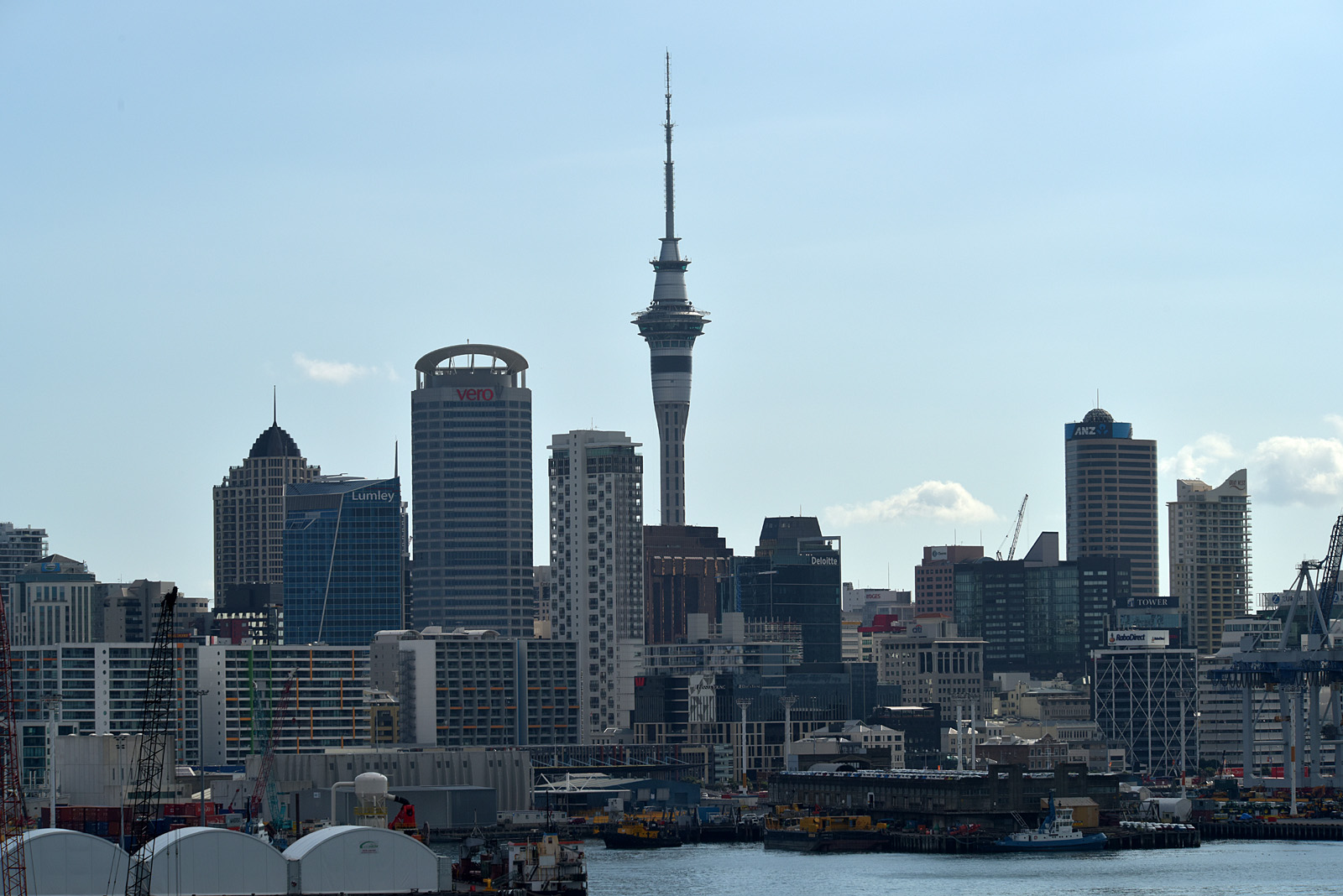 Sky Tower 328 m Auckland NZ