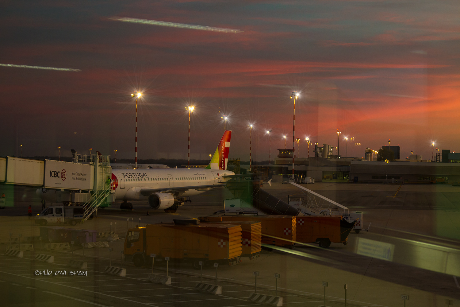 Aeroporto Malpensa al tramonto