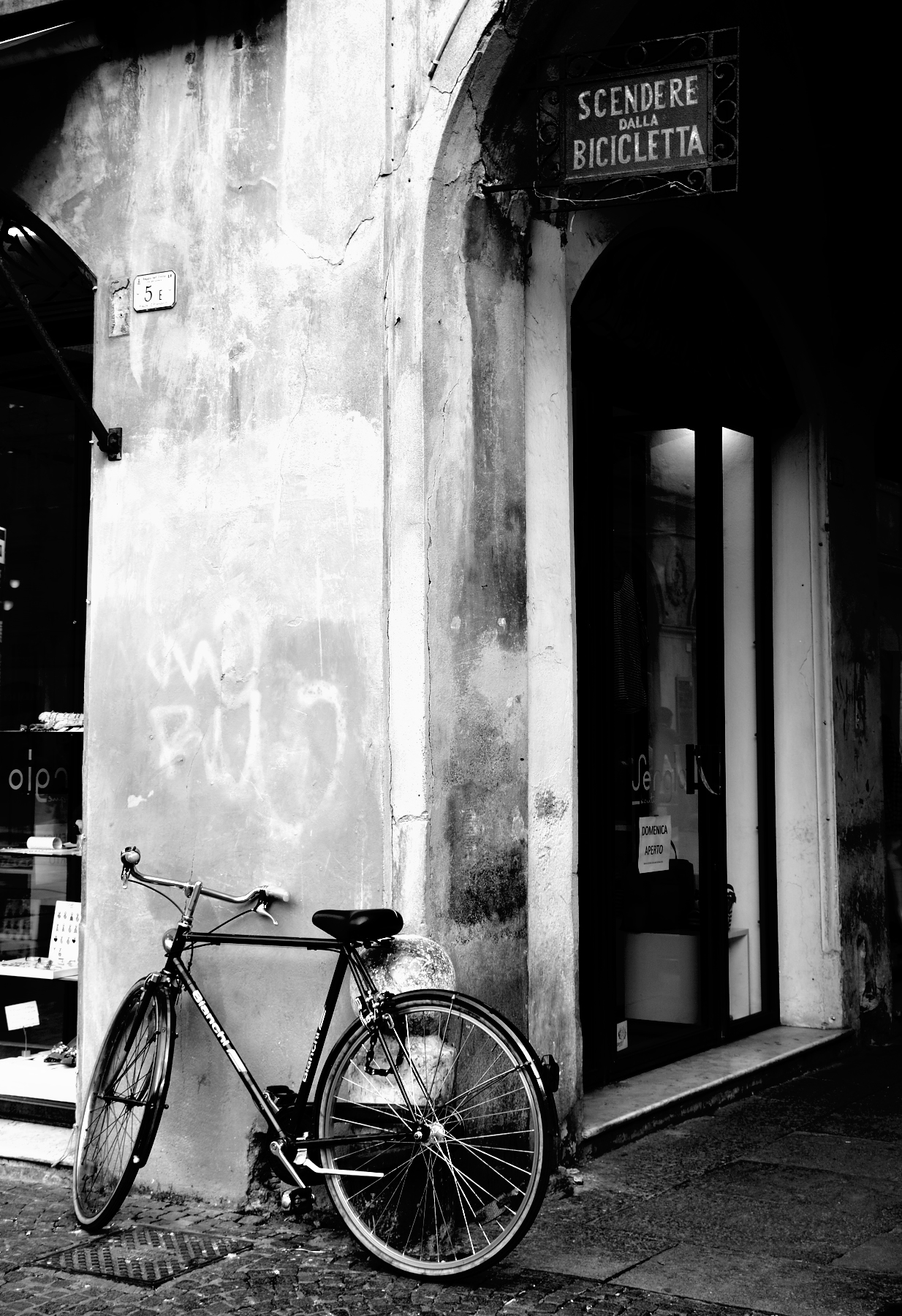 Scendere dalla bicicletta