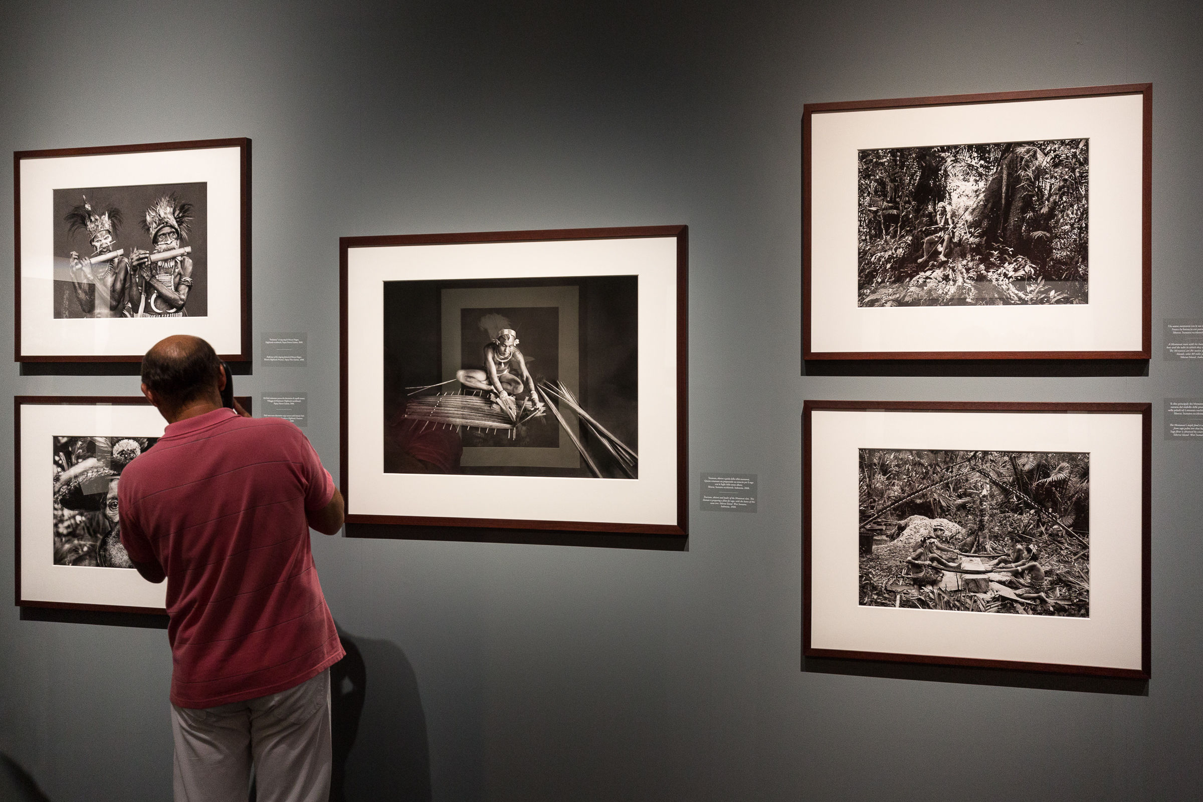 But showing is even a color photo!