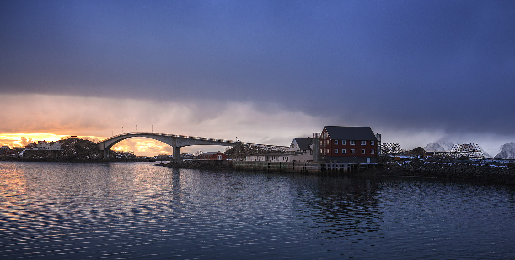 Henningsvaer bridge