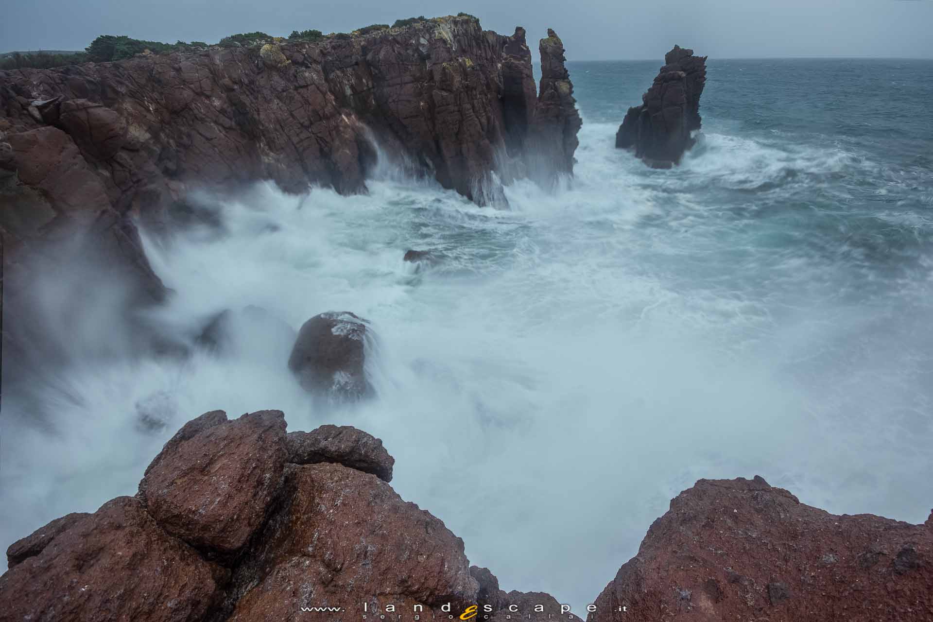 Waves and puffs of water