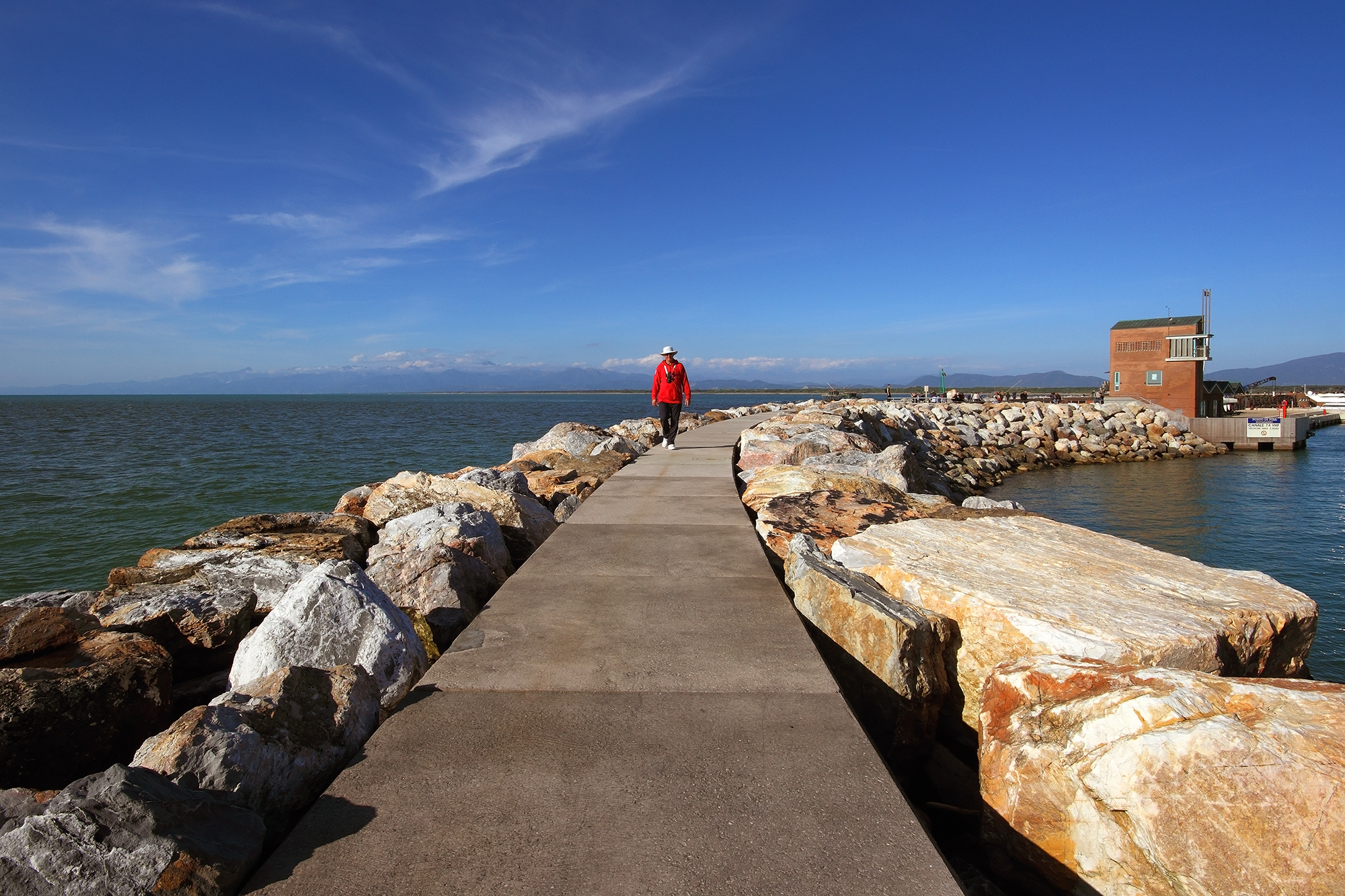 The lighthouse keeper from the red jacket