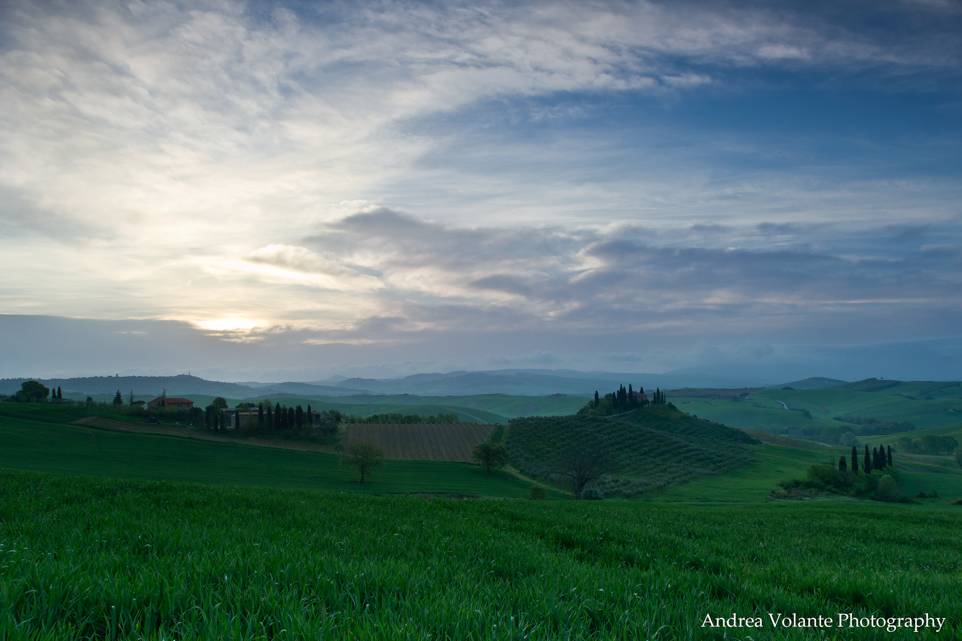 Val d'Orcia ..morning atmosphere.