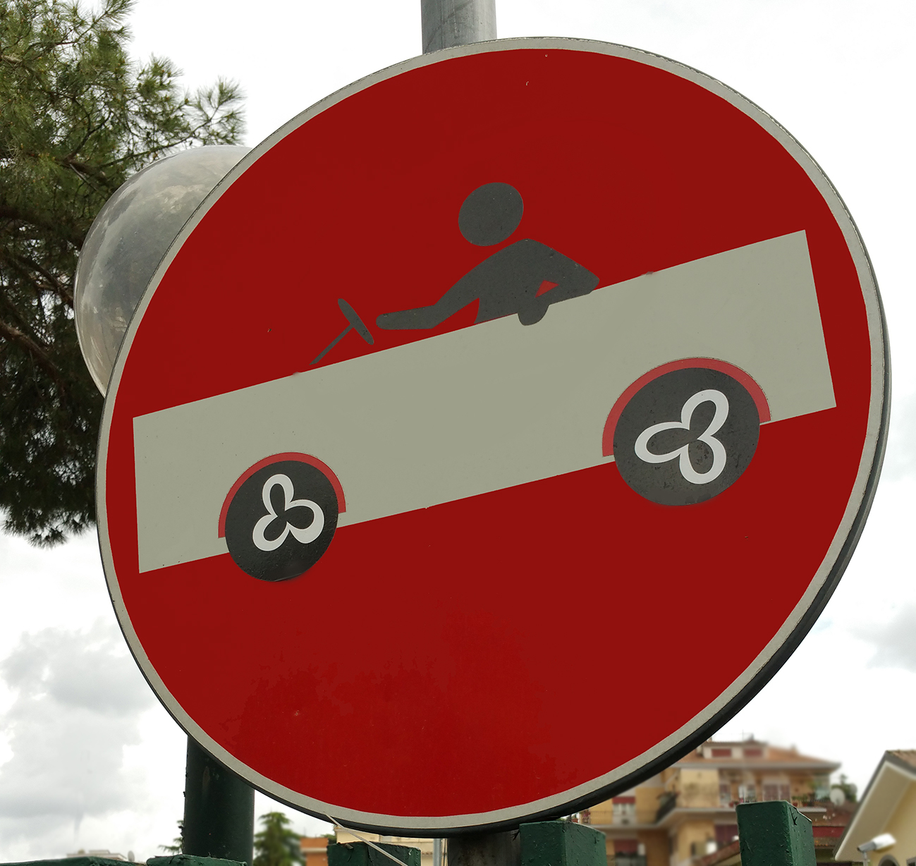 divieto alle sportive