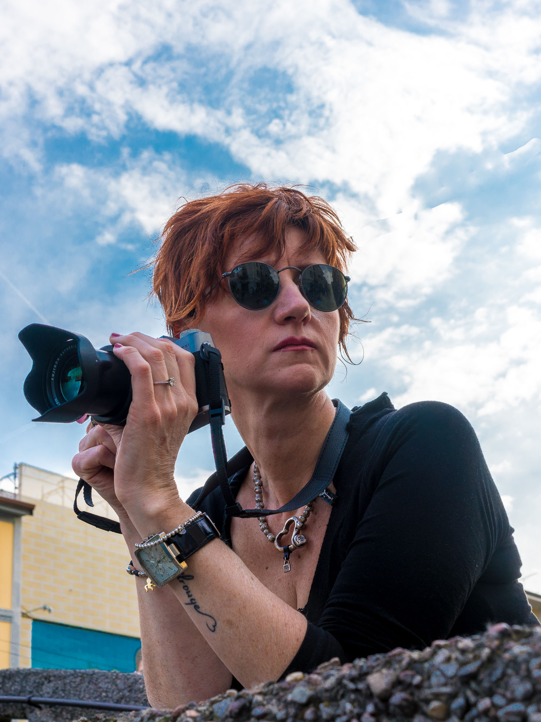 Juzzina engaged 2 - Backstage