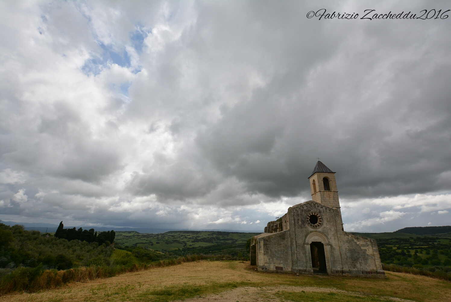 La chiesa abbandonata