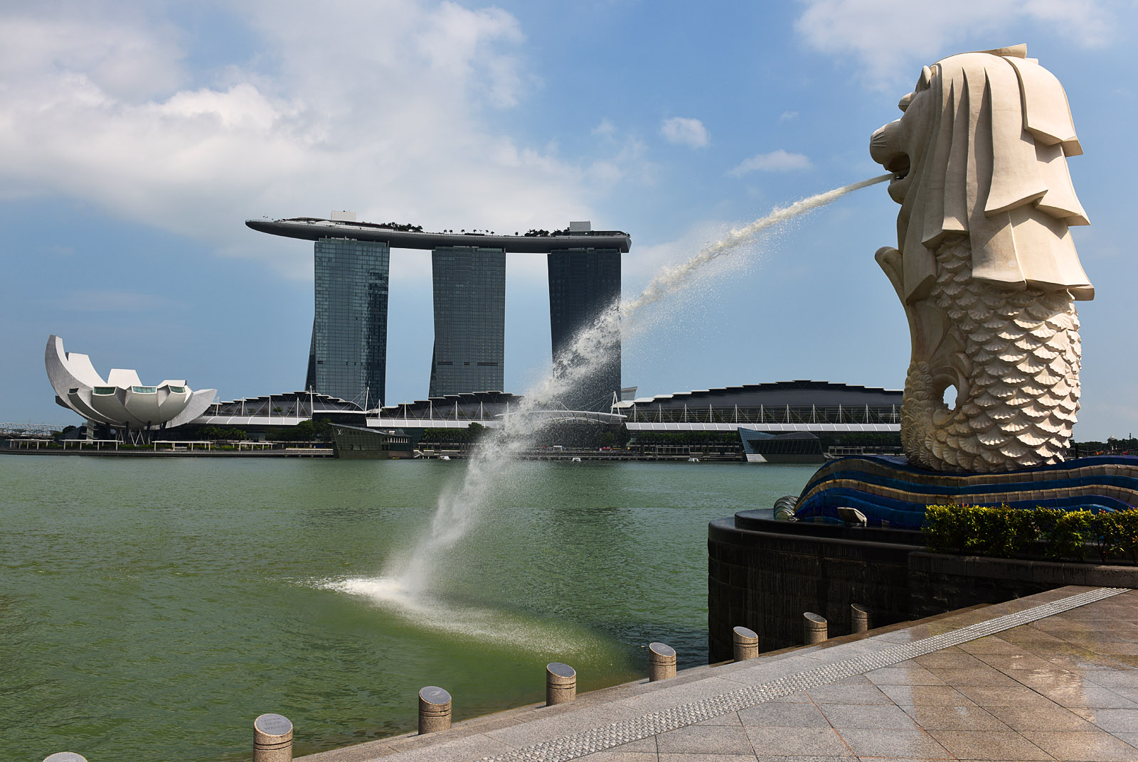 Merlion & Marina Bay Sands