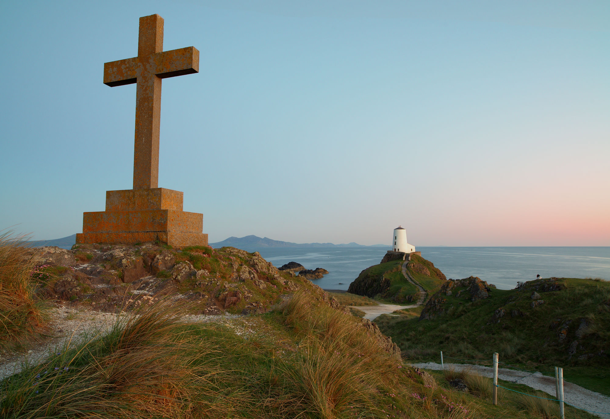 Ynys Llanddwyn, Wales