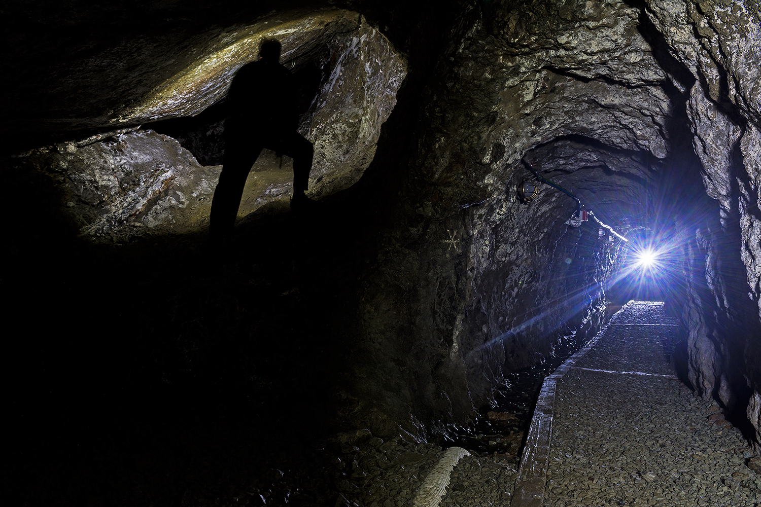 Tunnels and voids cultivation