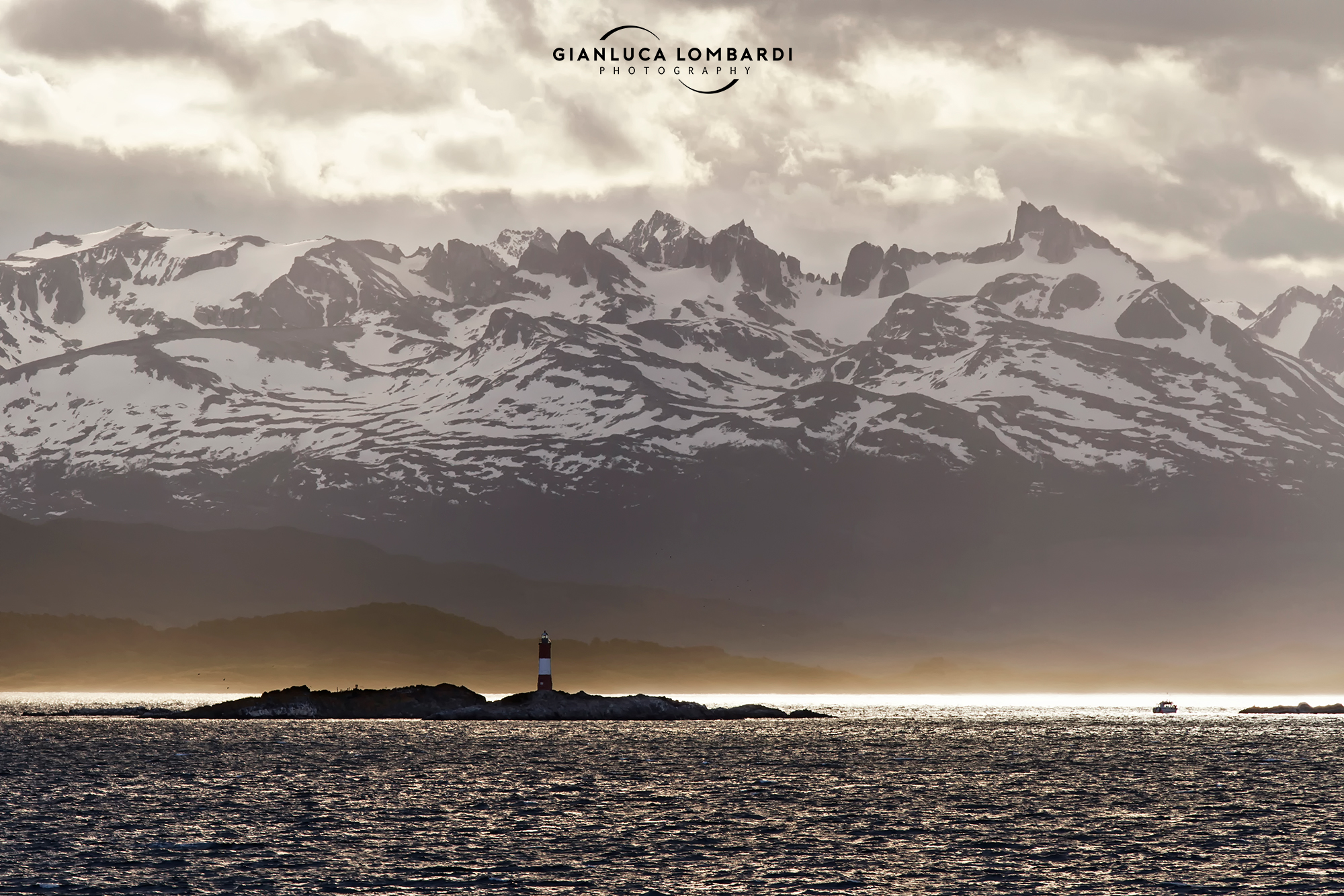 Sunset on Faro Les Eclaireurs