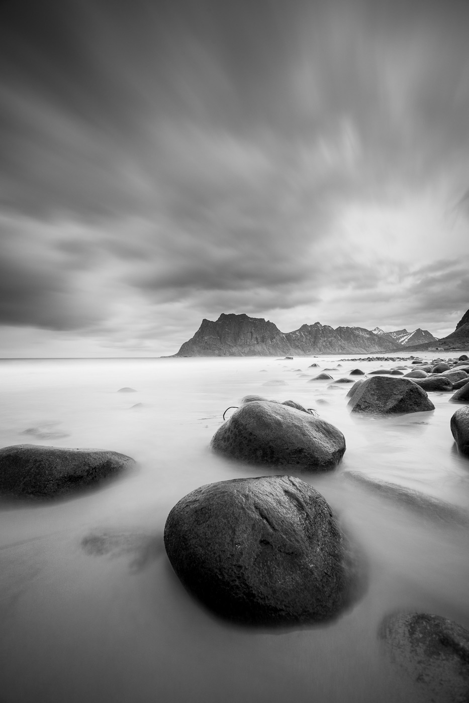 Uttakleiv in black and white