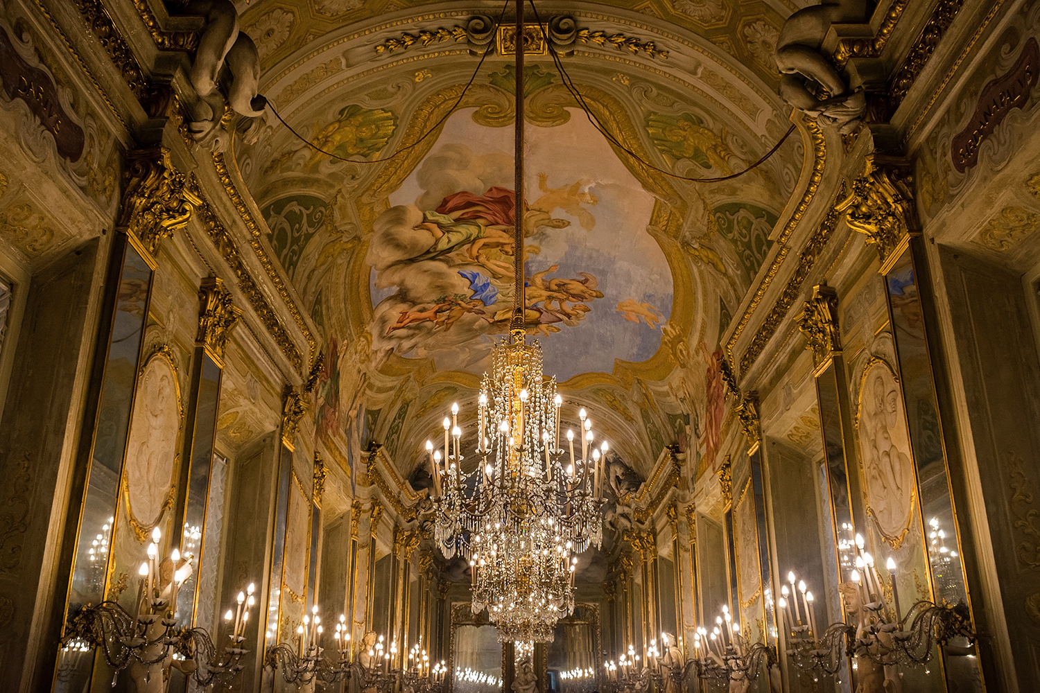 The hall of mirrors