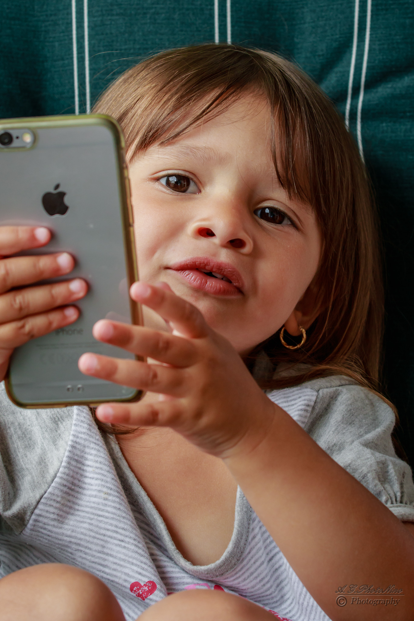 non si e mai piccoli  per iniziare con un iPhone