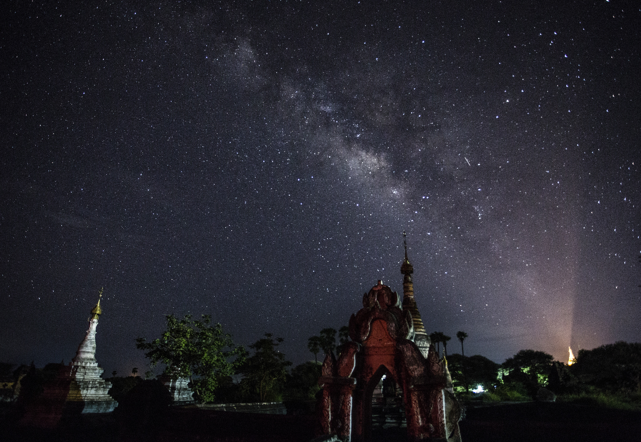 Bagan - Ananda Patho with the Milky Way