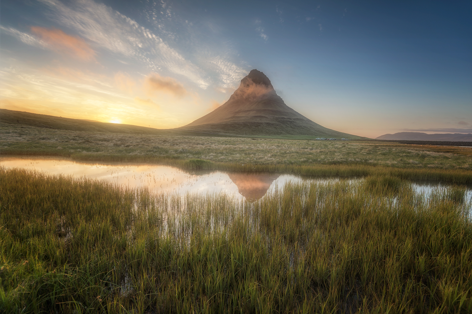 Kirkjufell al tramonto