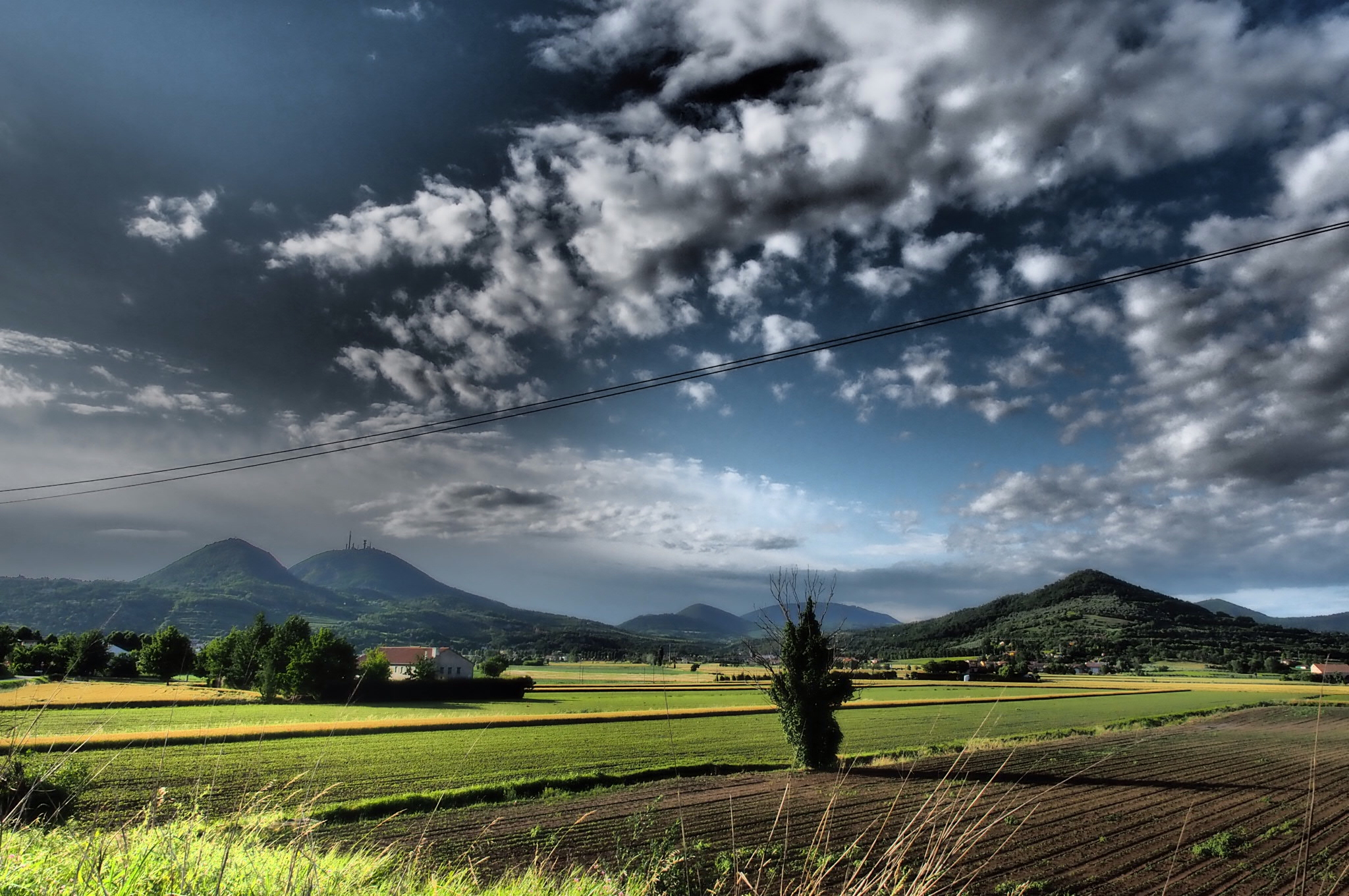 Colli Euganei e nuvole