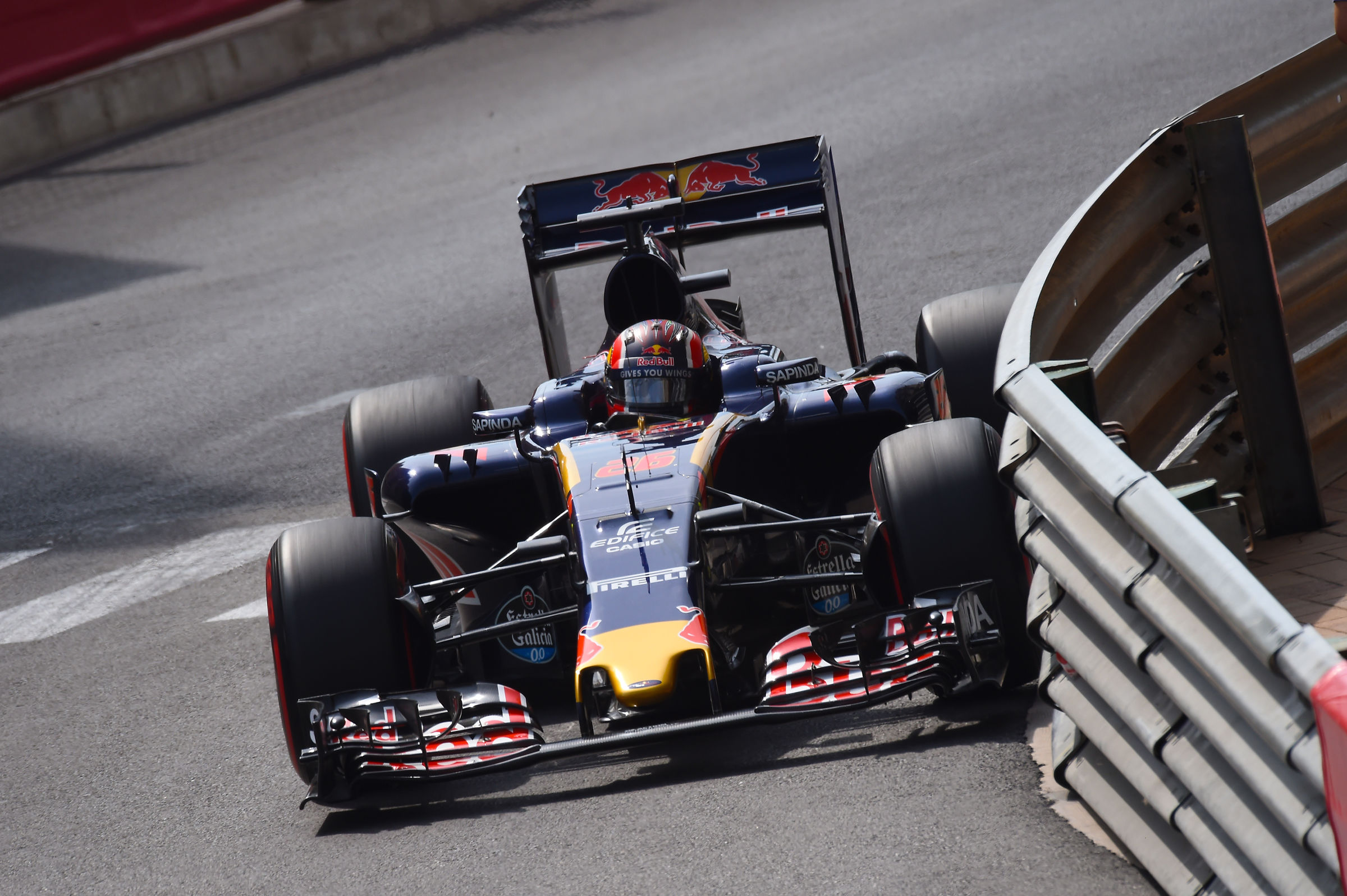 The kiss of Kvjat # 26