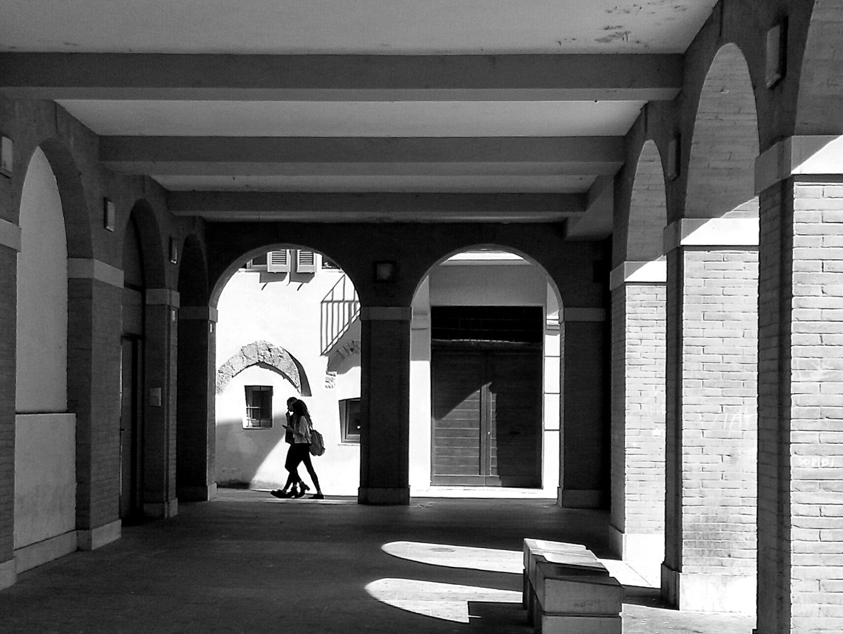 Archi di luce e ombre