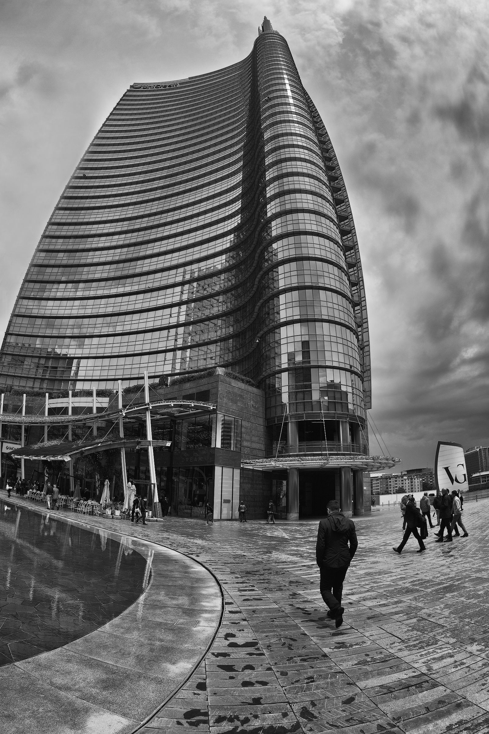 Piazza Gae Aulenti