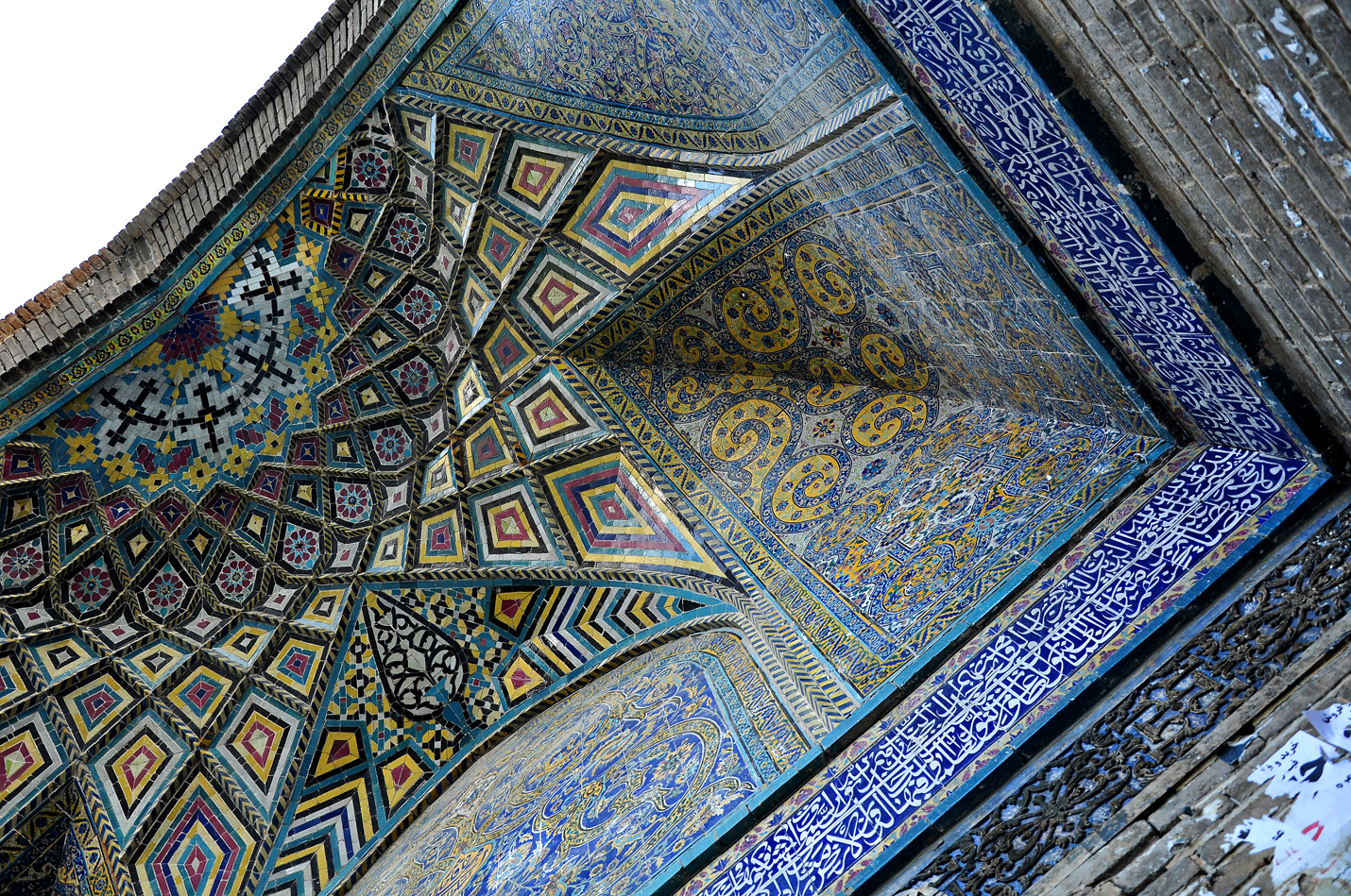 nikon d90 1/50 1so400  f/5