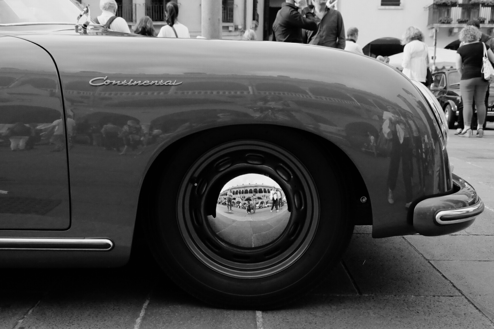 Porsche Continental