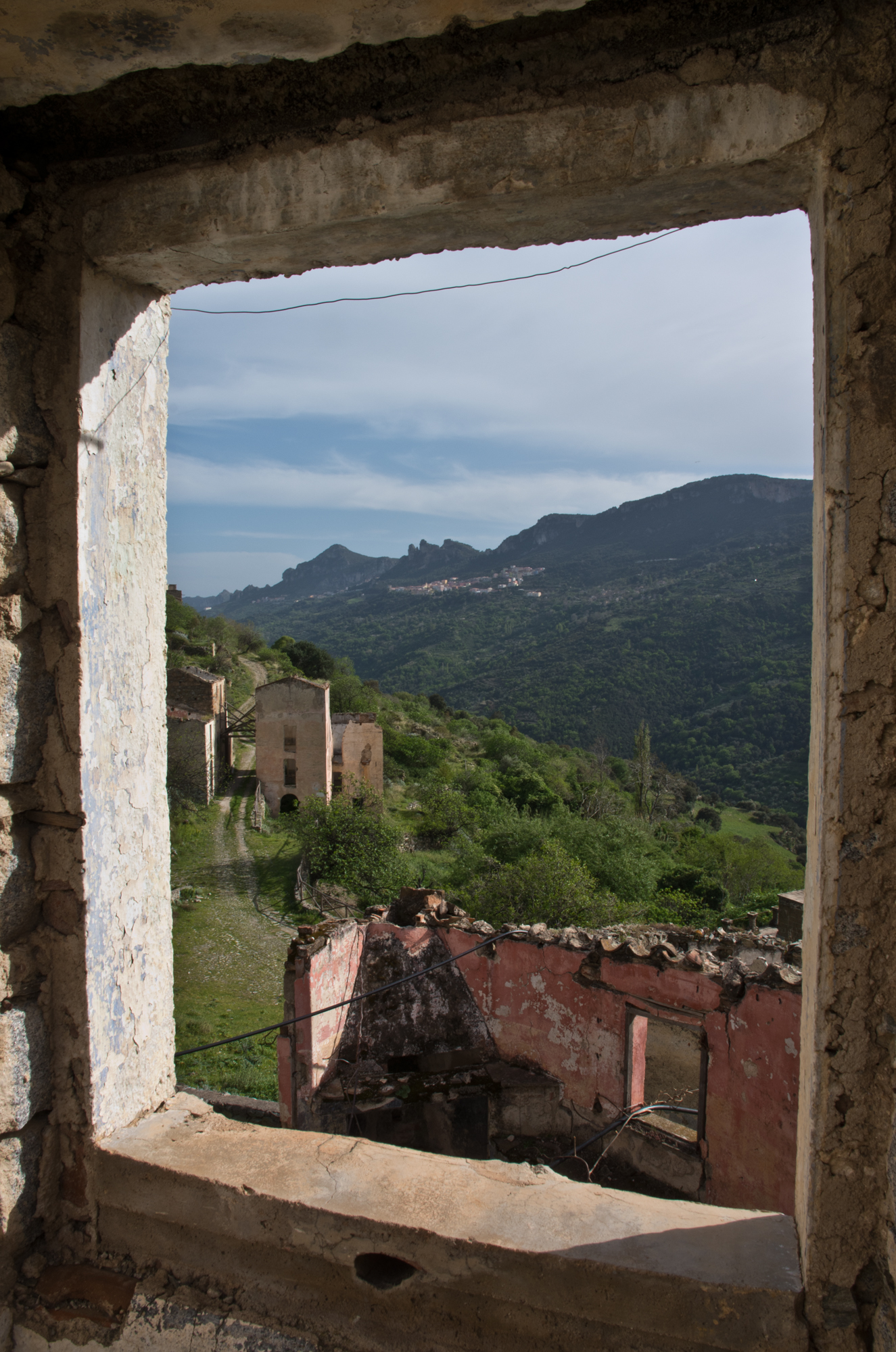 Finestra sulle rovine