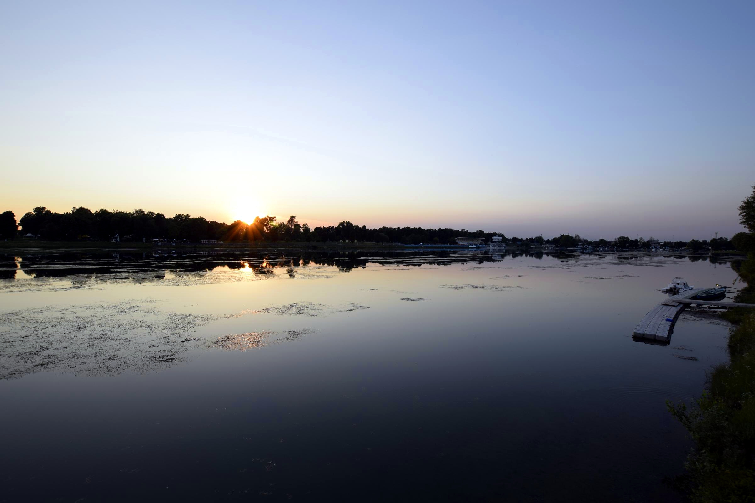 Idroscalo al tramonto