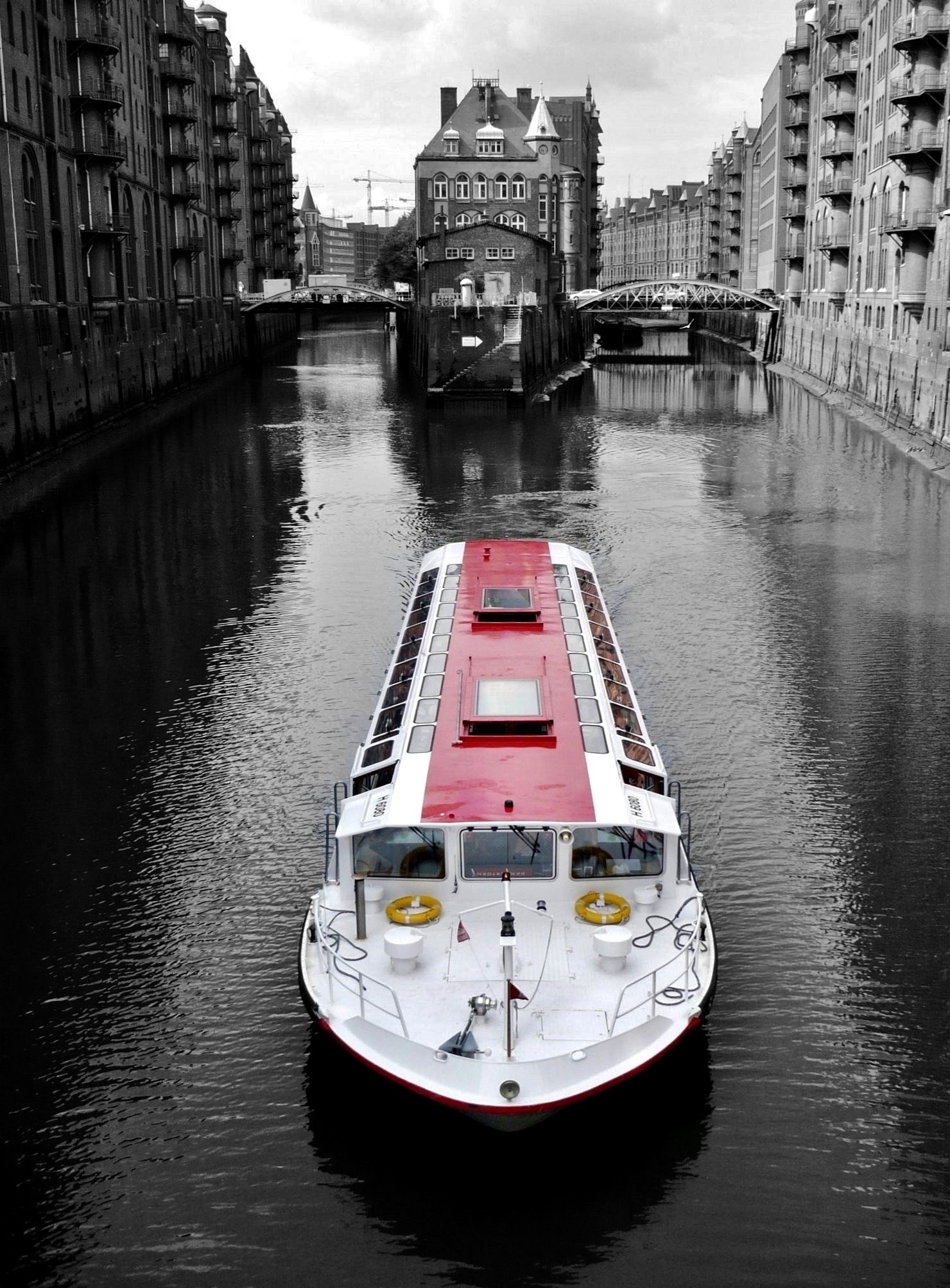 Navigando su acque lente