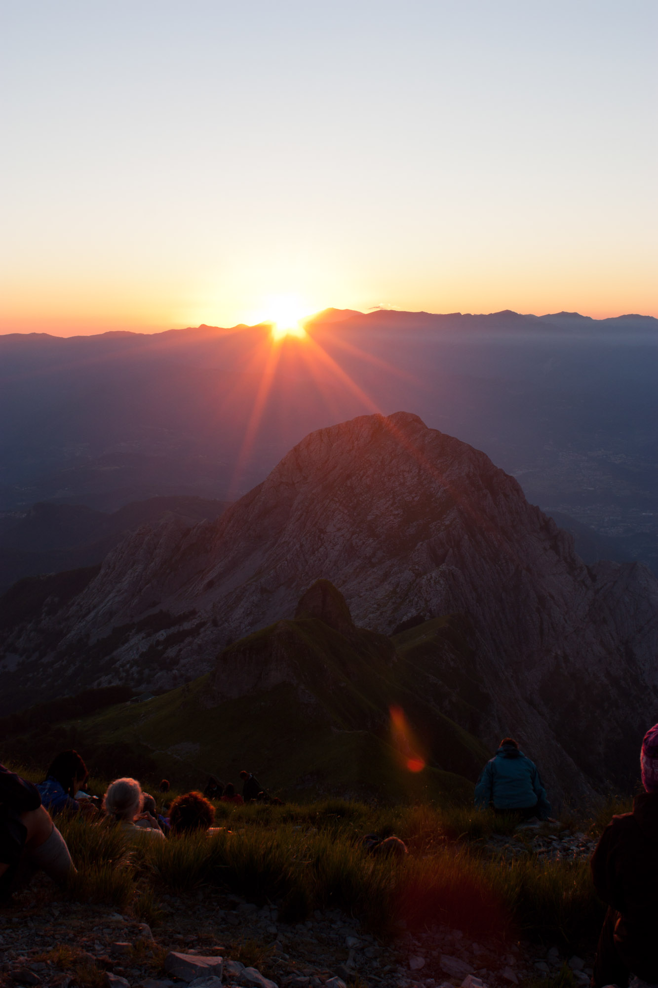 Alba dalla Pania della croce
