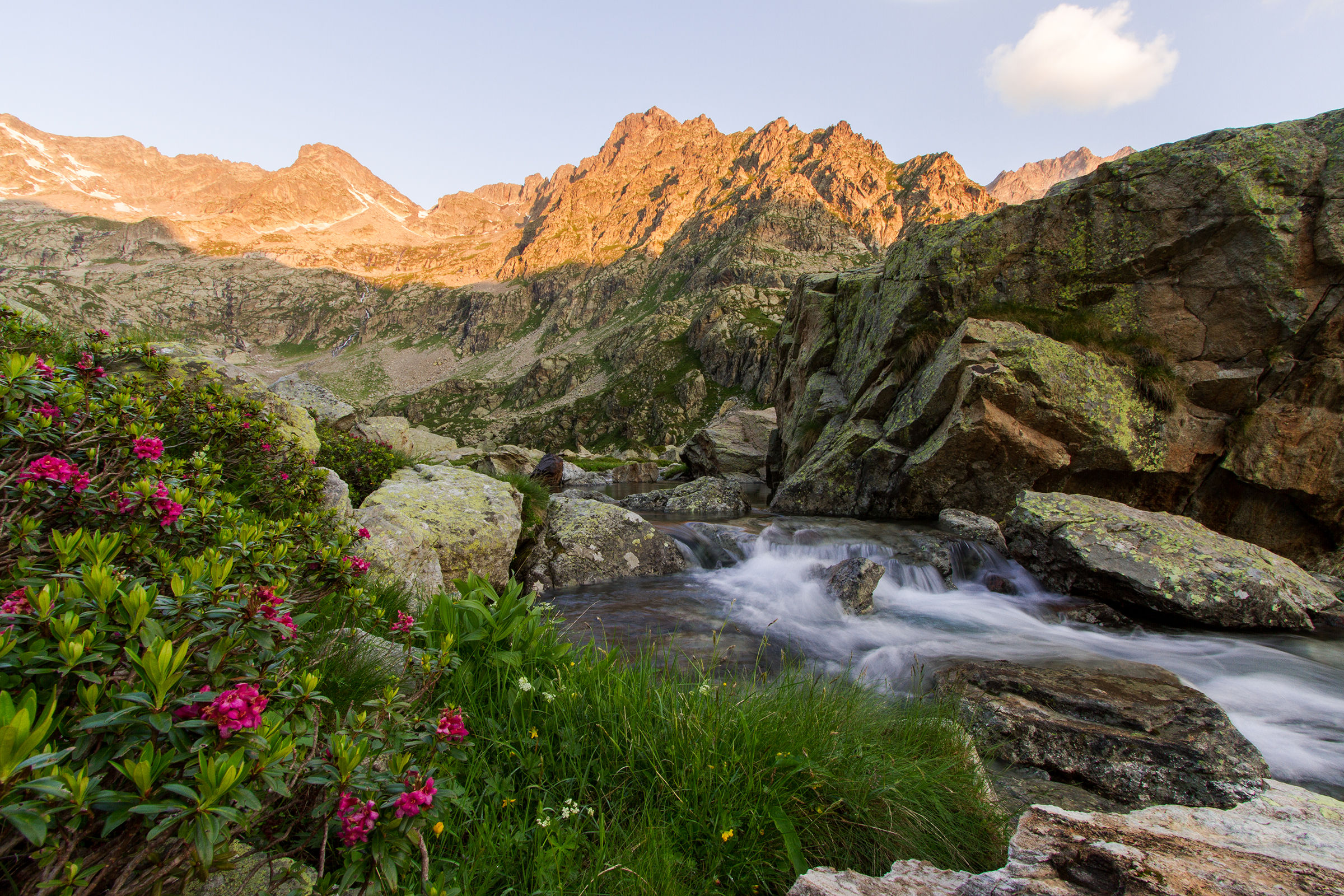 All'alba nei pressi del rifugio Genova