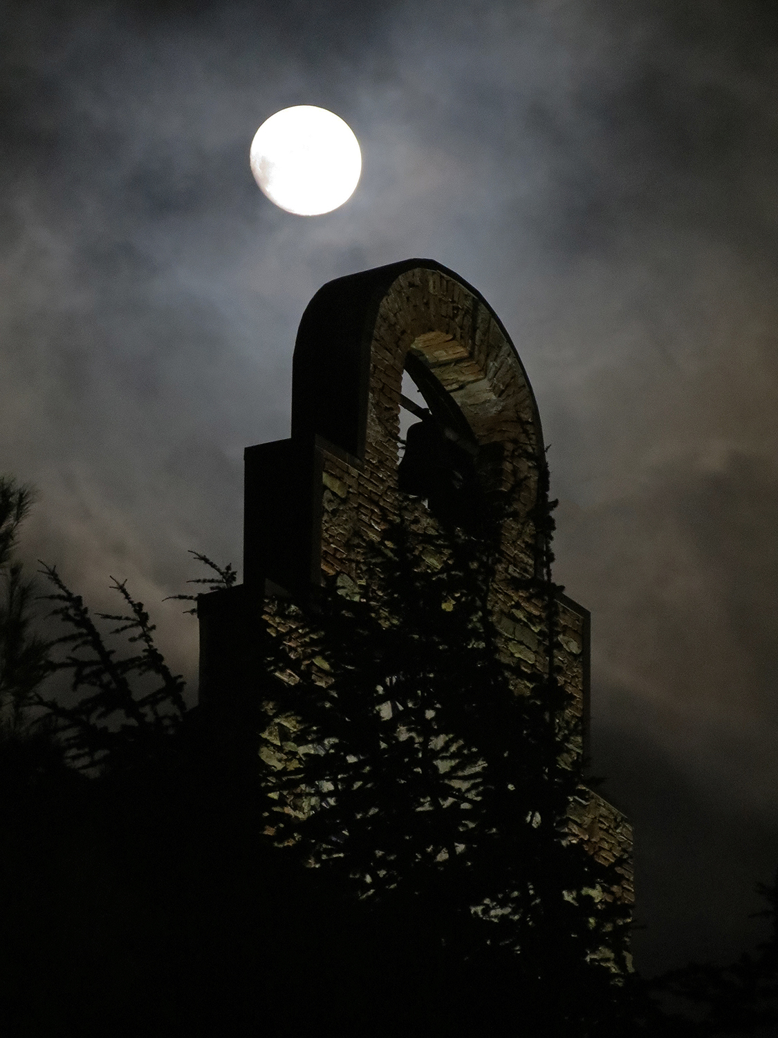 The moon and the bell