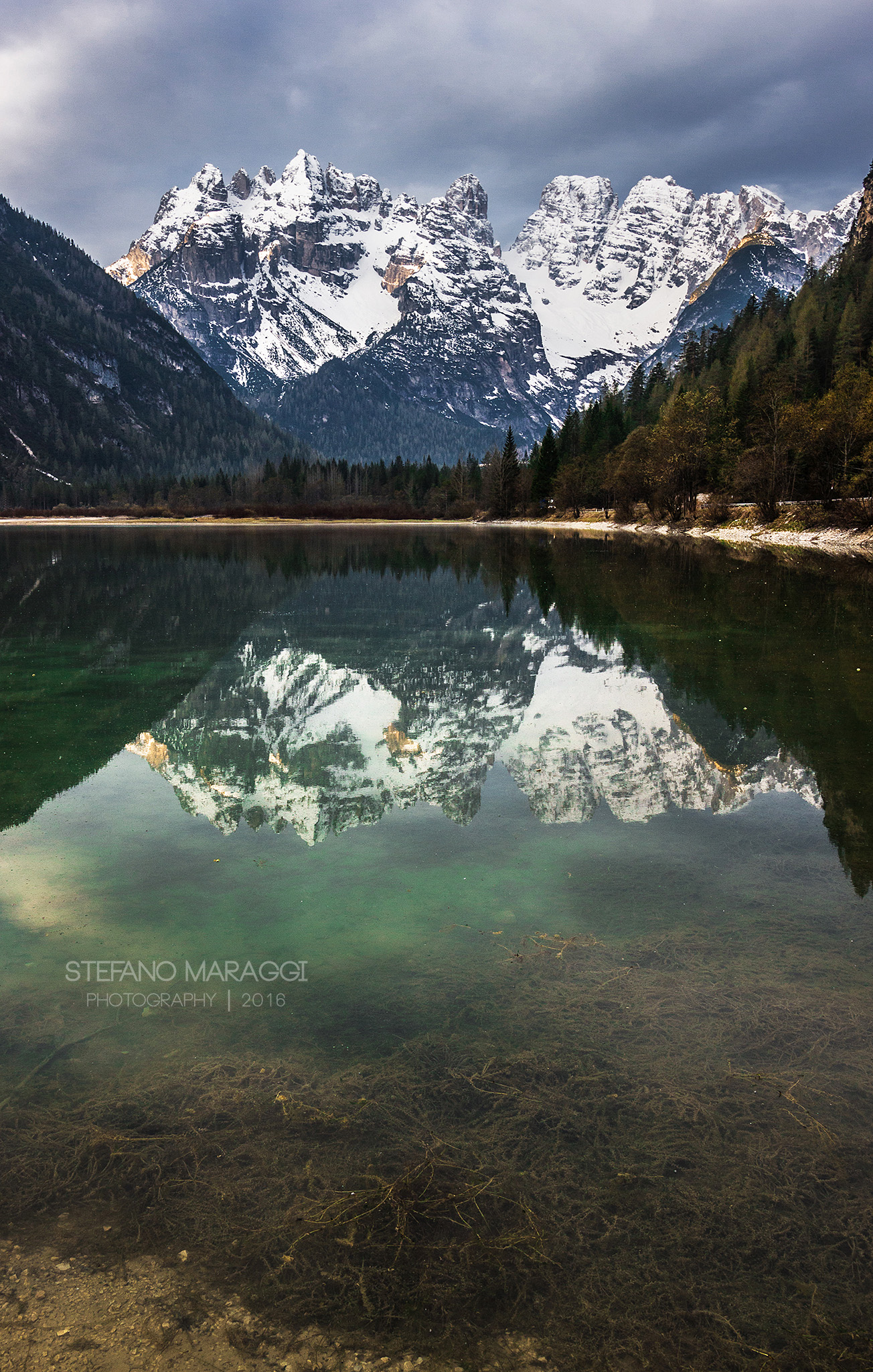 The reflections of Lake Landro