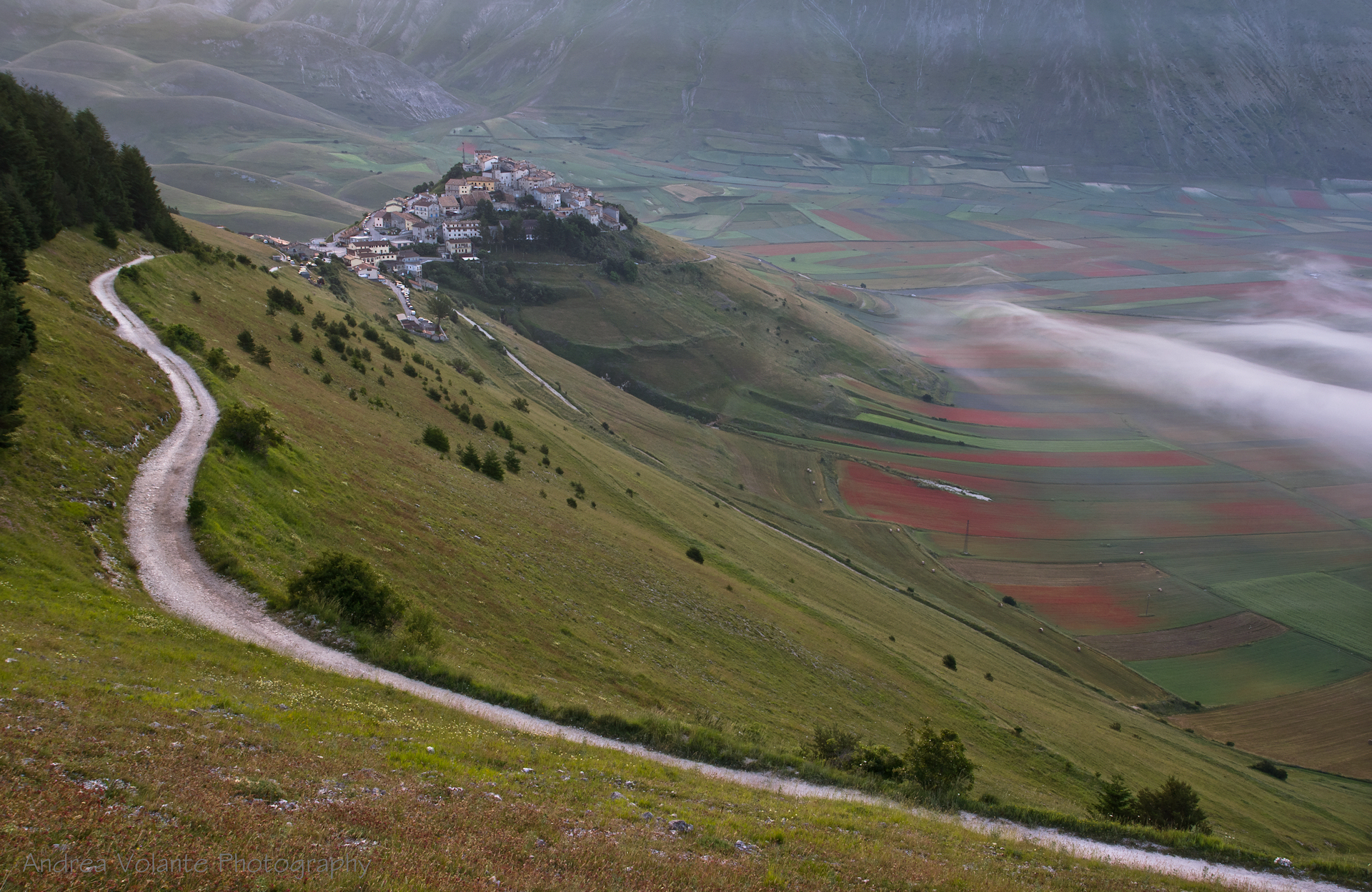 Castelluccio ..lungo la via dell'animo.