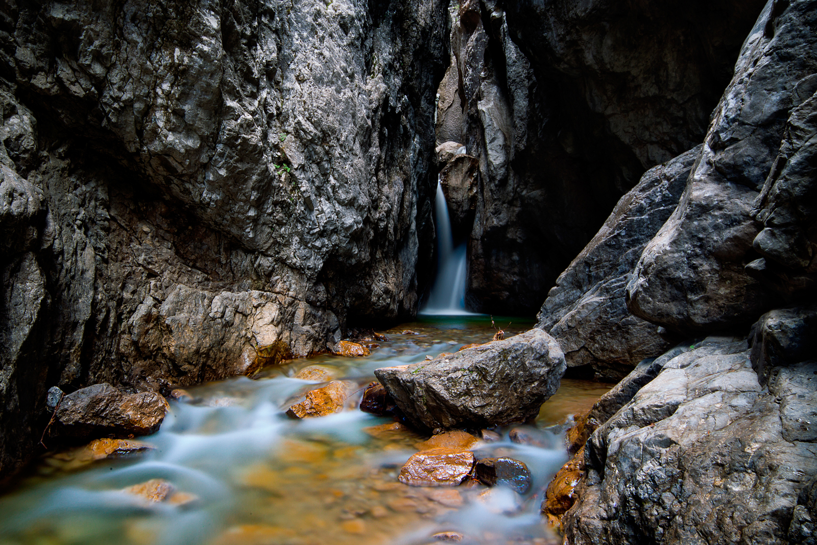 La Grotta di Dante (Revisited)