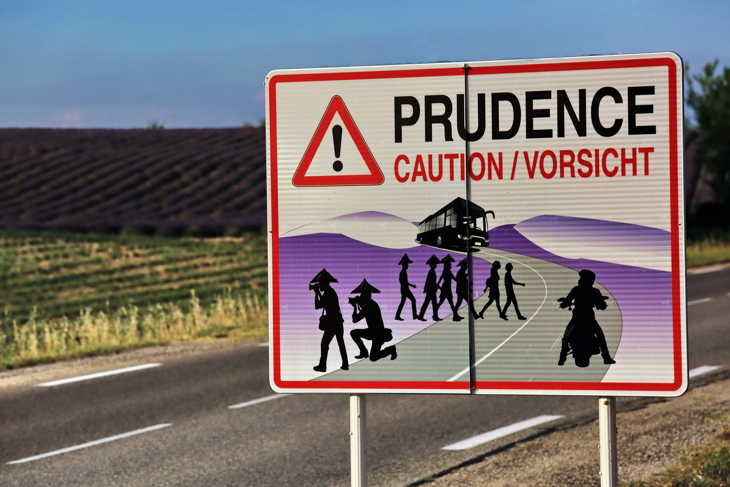 attention to photographers