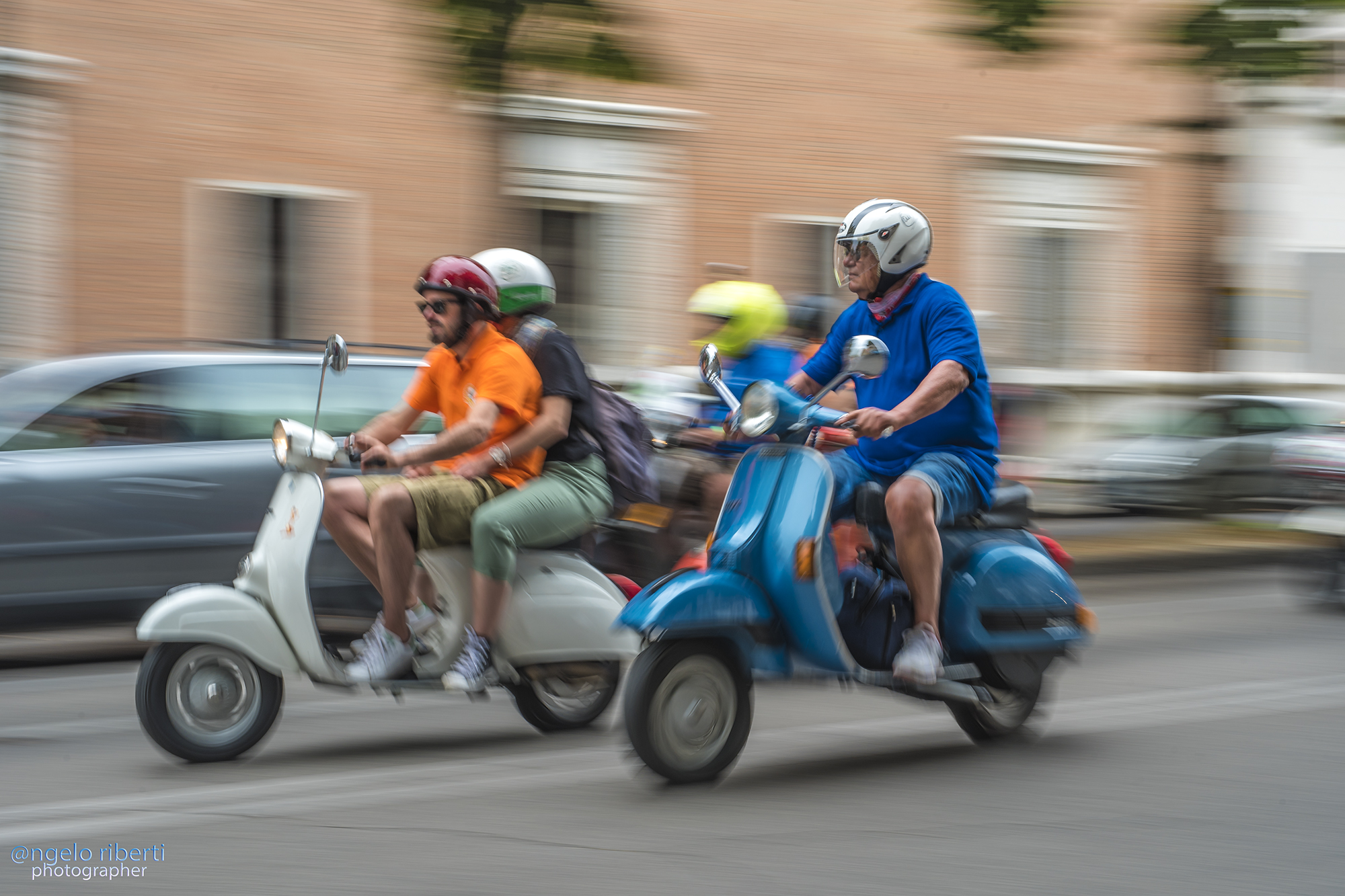 Panning ... Vespa