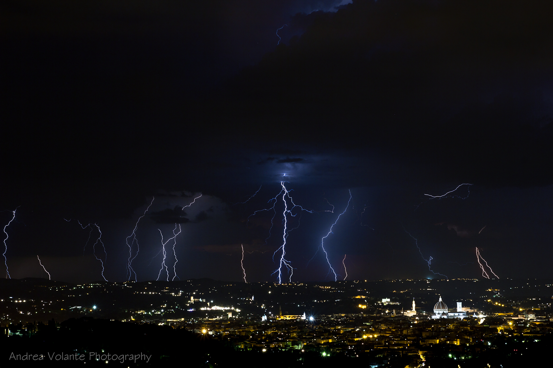 FirenZe ..LigHTingStorM!
