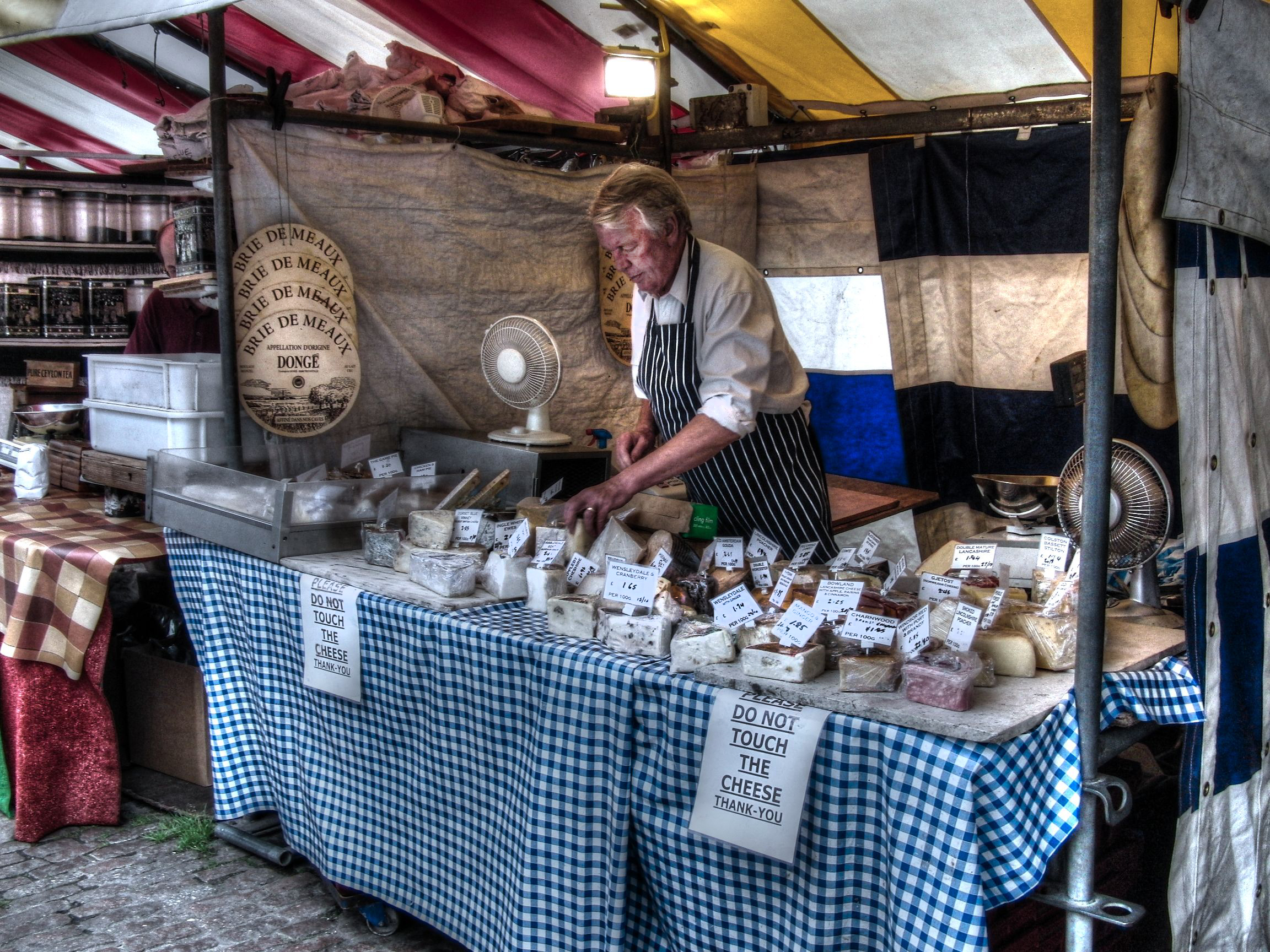 5 Cheese street merchant