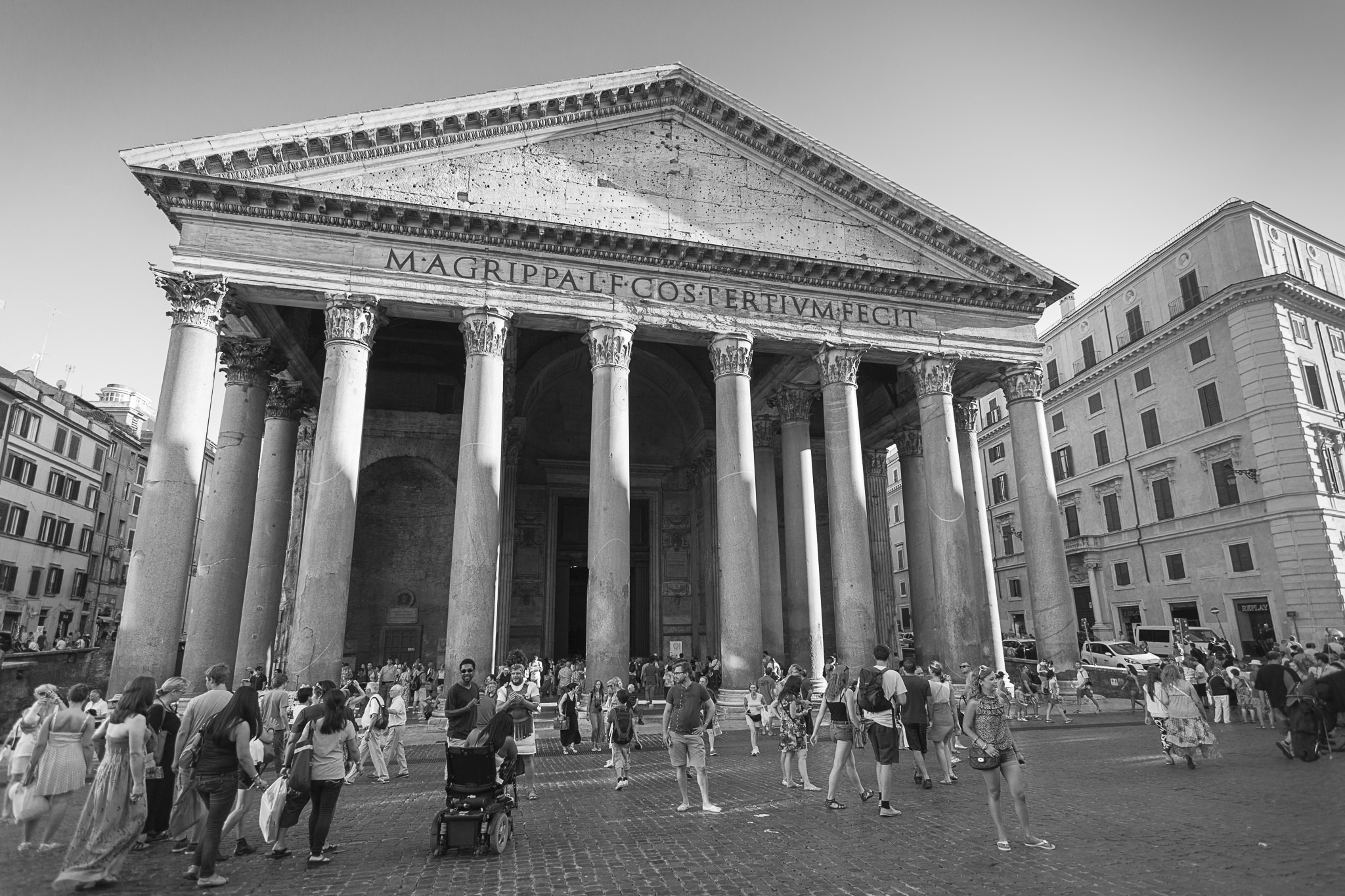 la folla del Pantheon