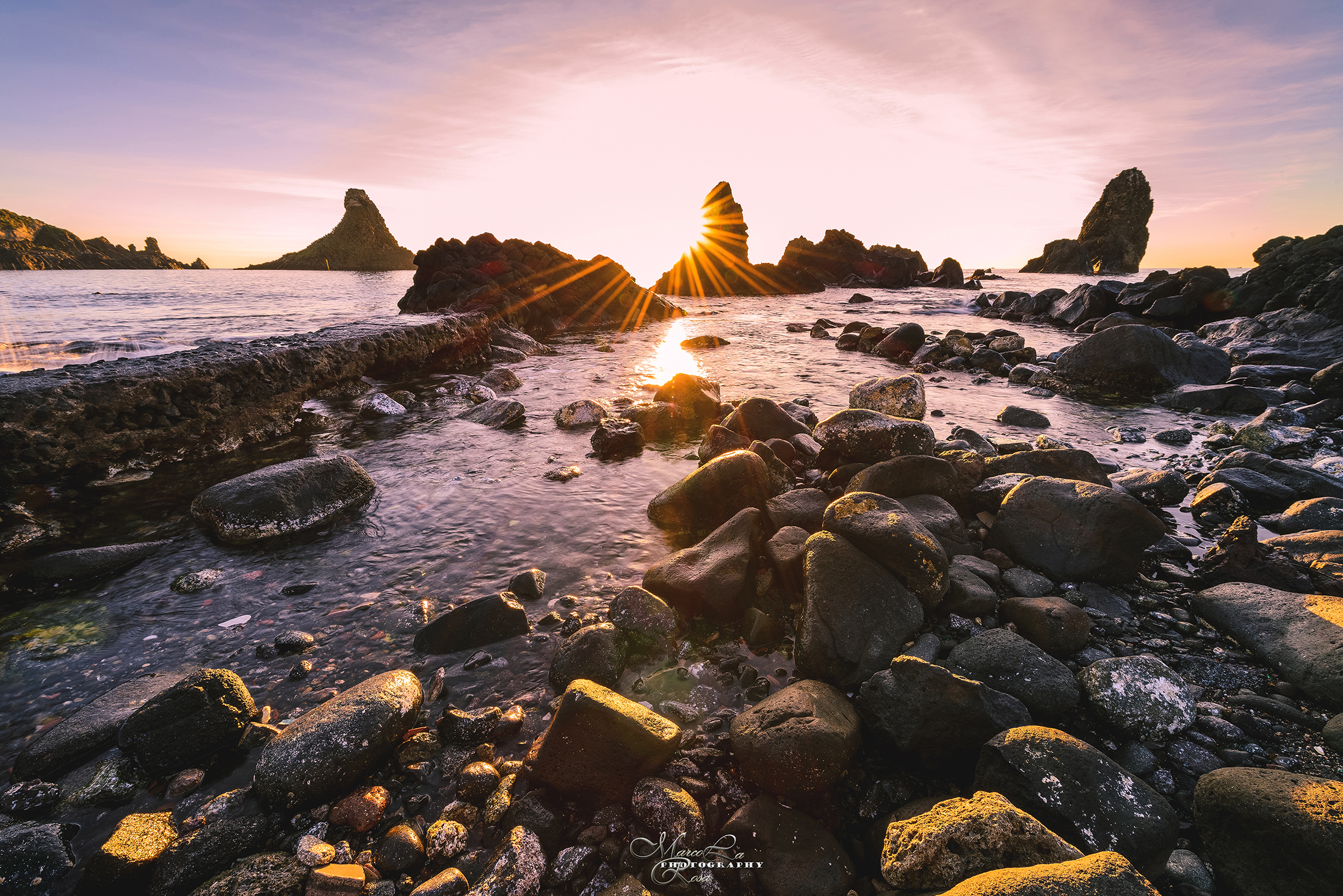 Esplosione di luce ad Acitrezza