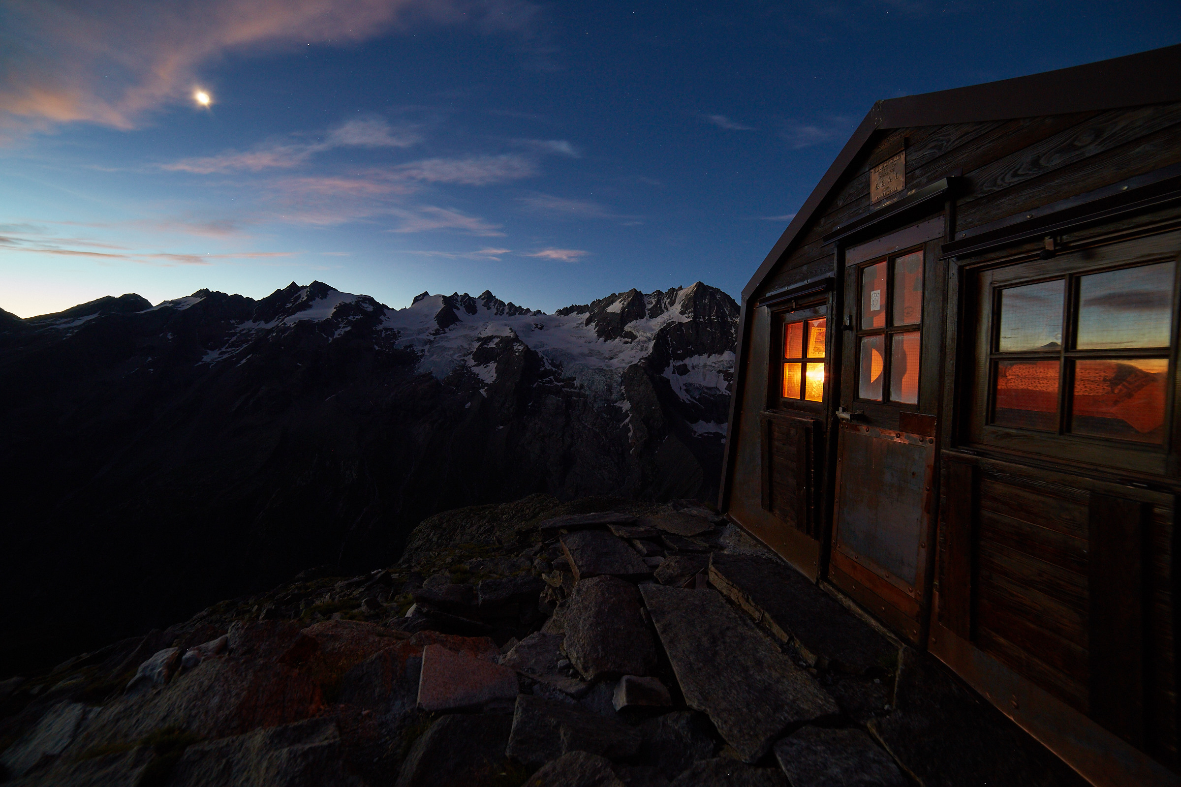 First light at the bivouac. Lioness