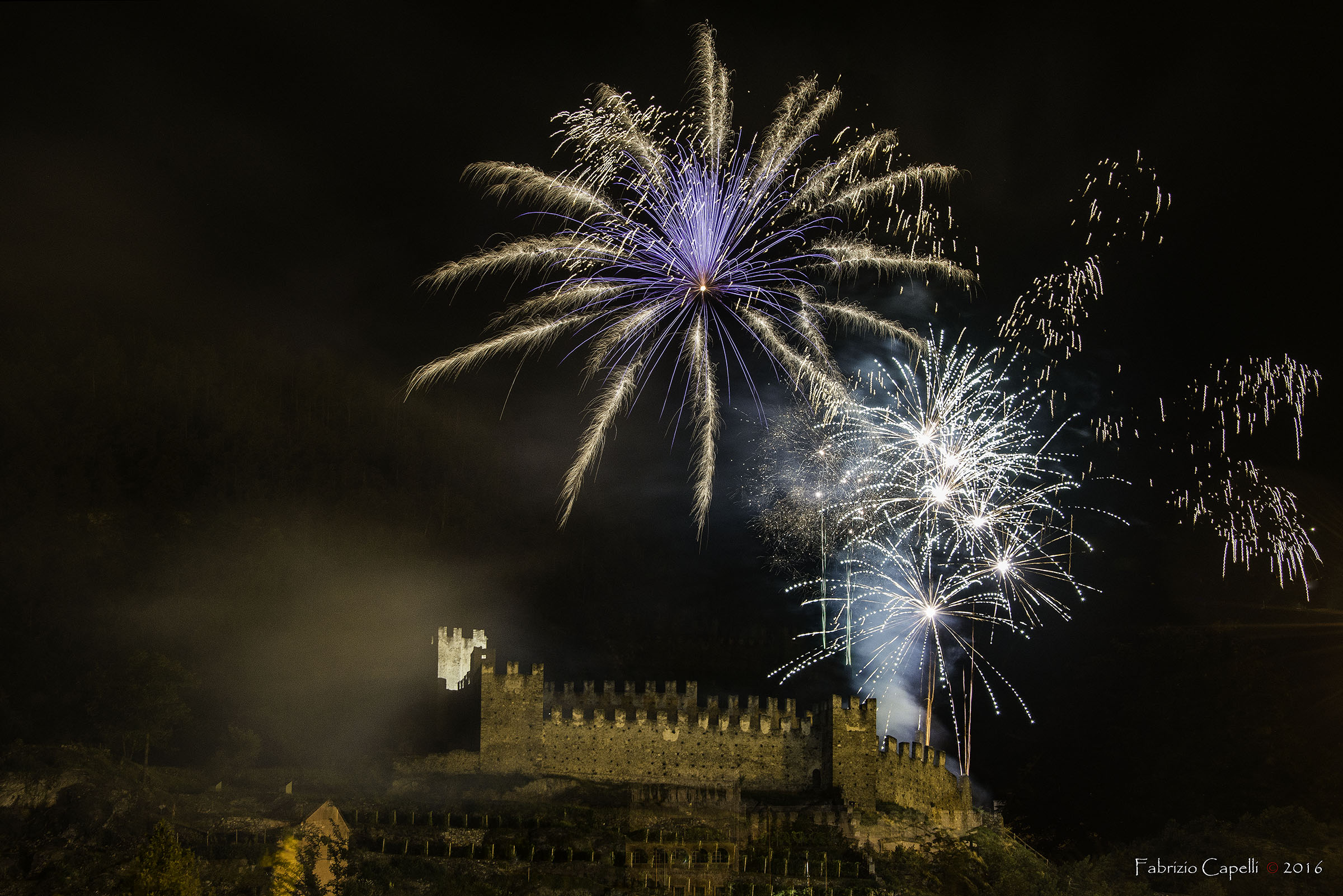 Fuochi al castello di Grosio