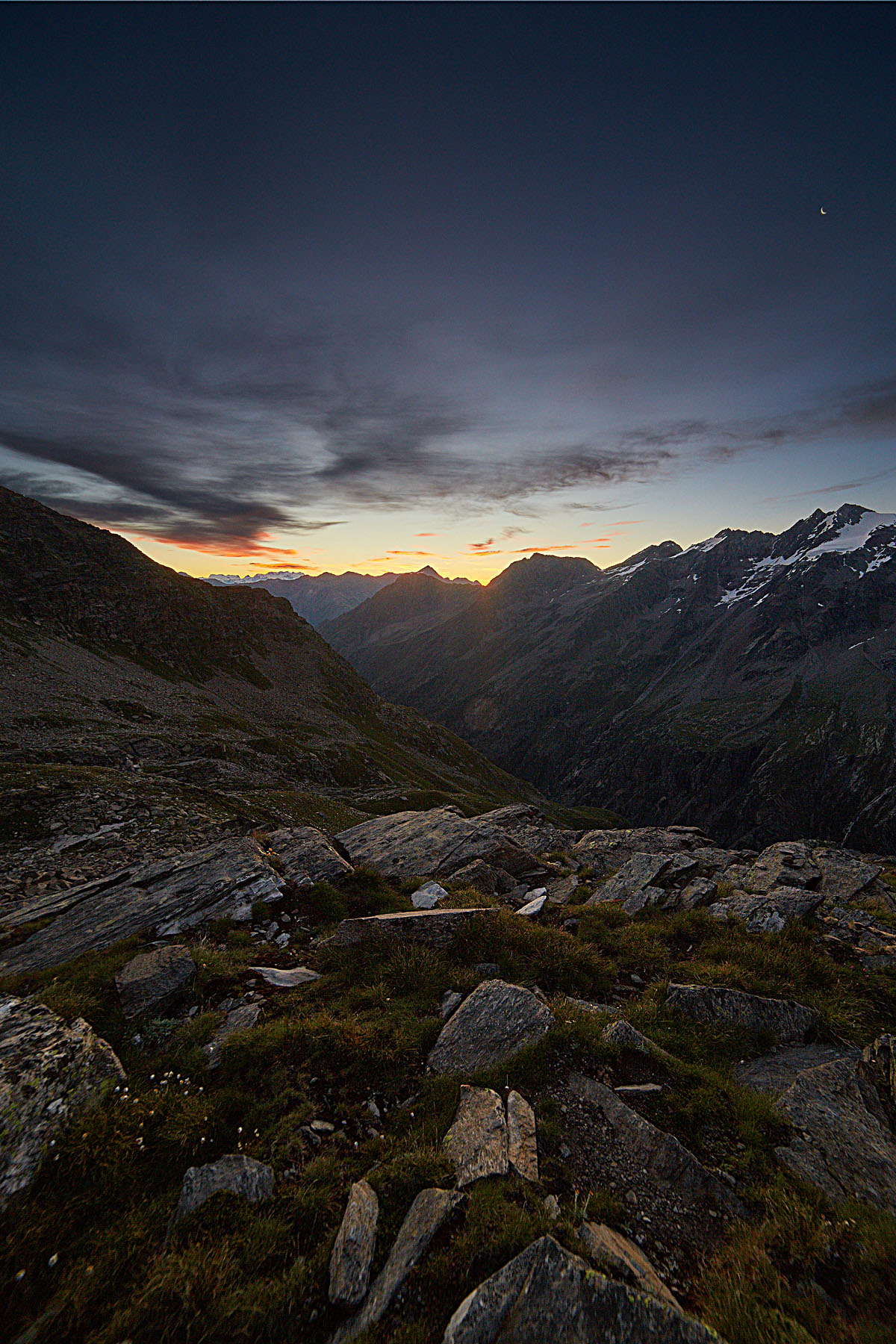 first light on Valnontey