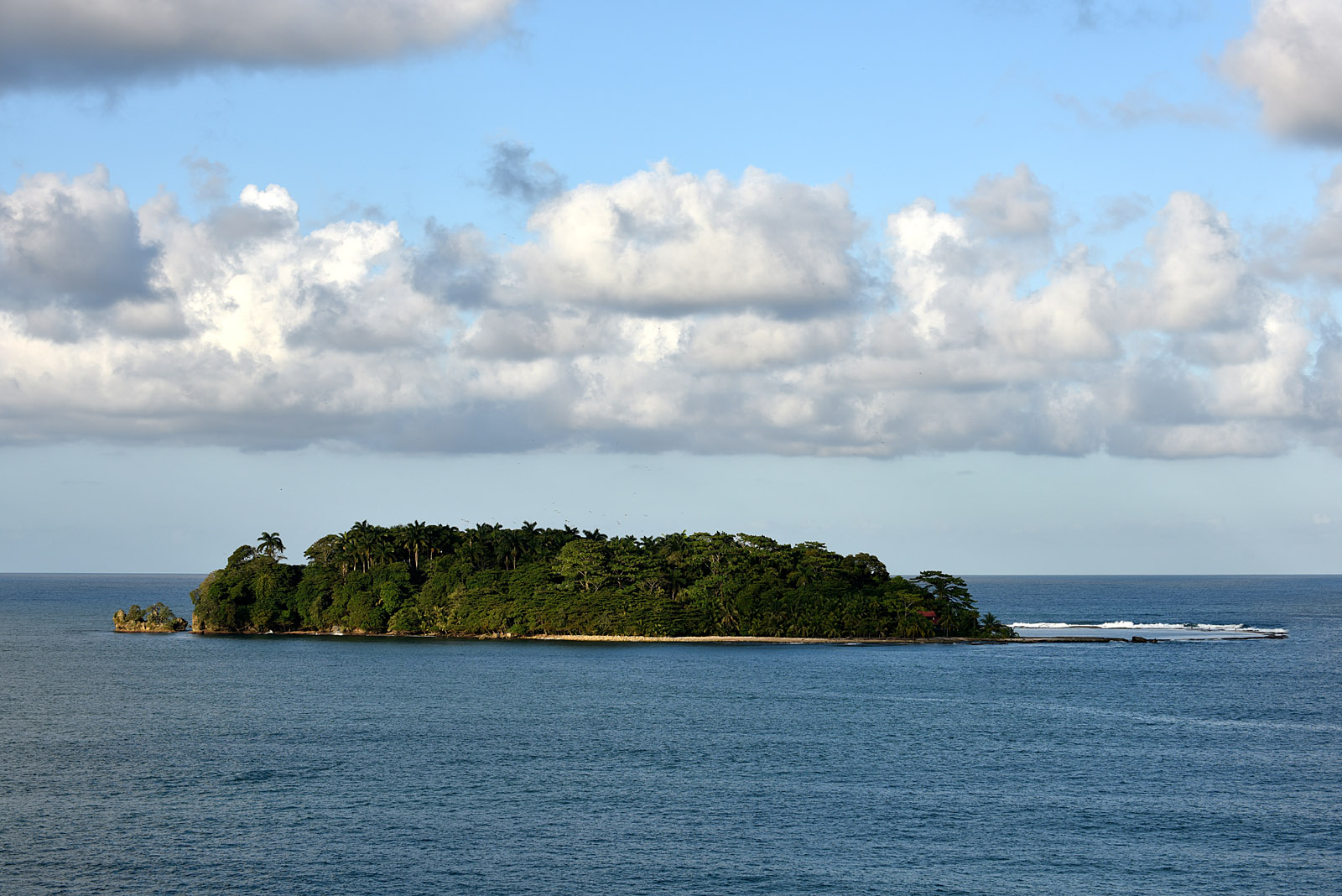 puerto limon san jose costa rica